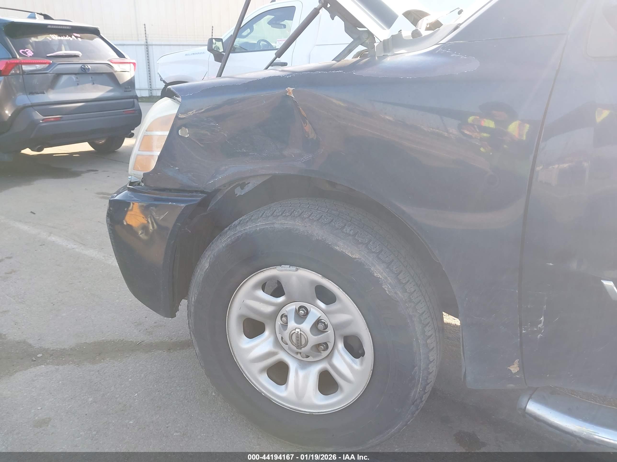 NISSAN TITAN image 6
