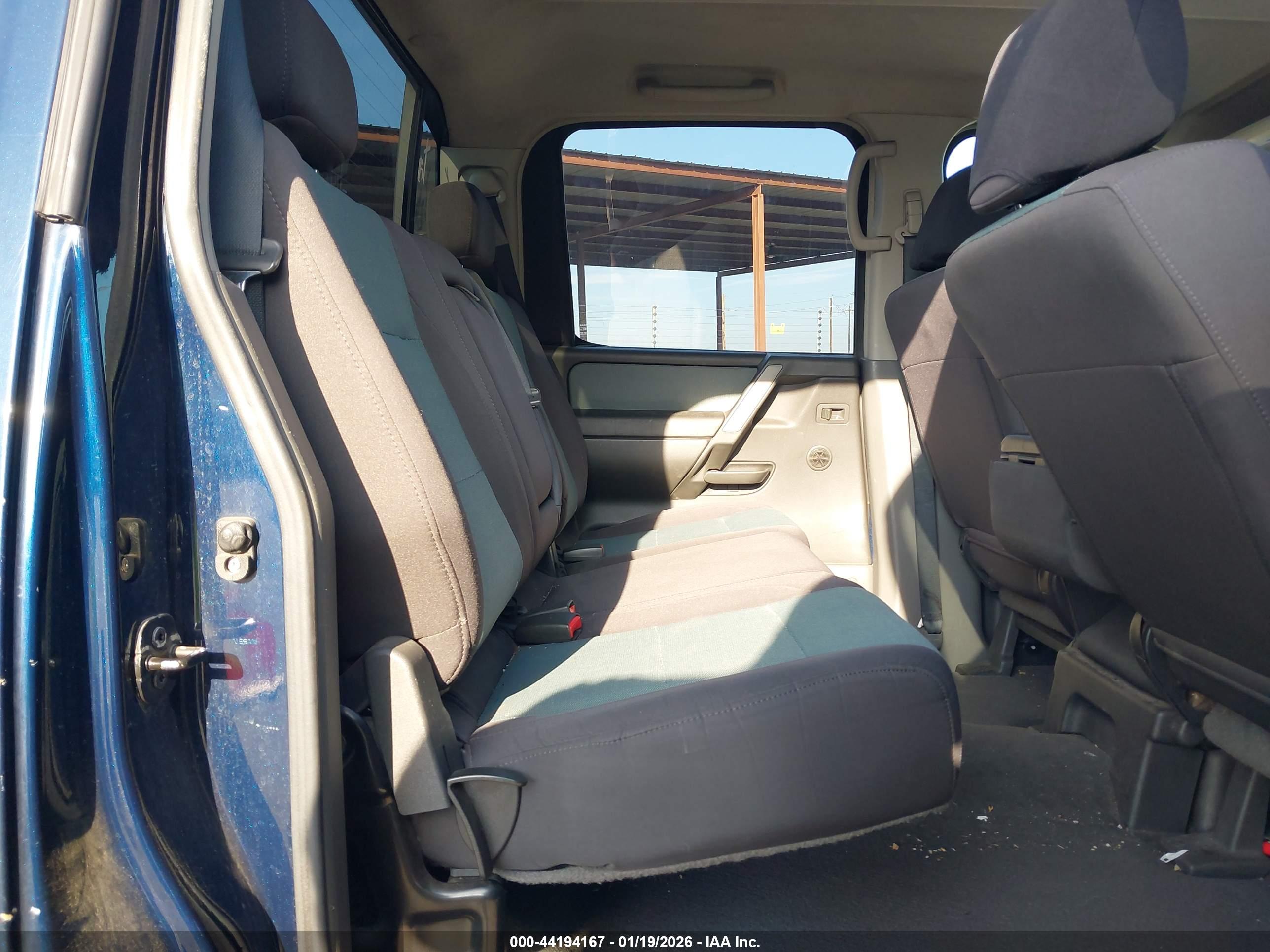 NISSAN TITAN image 8