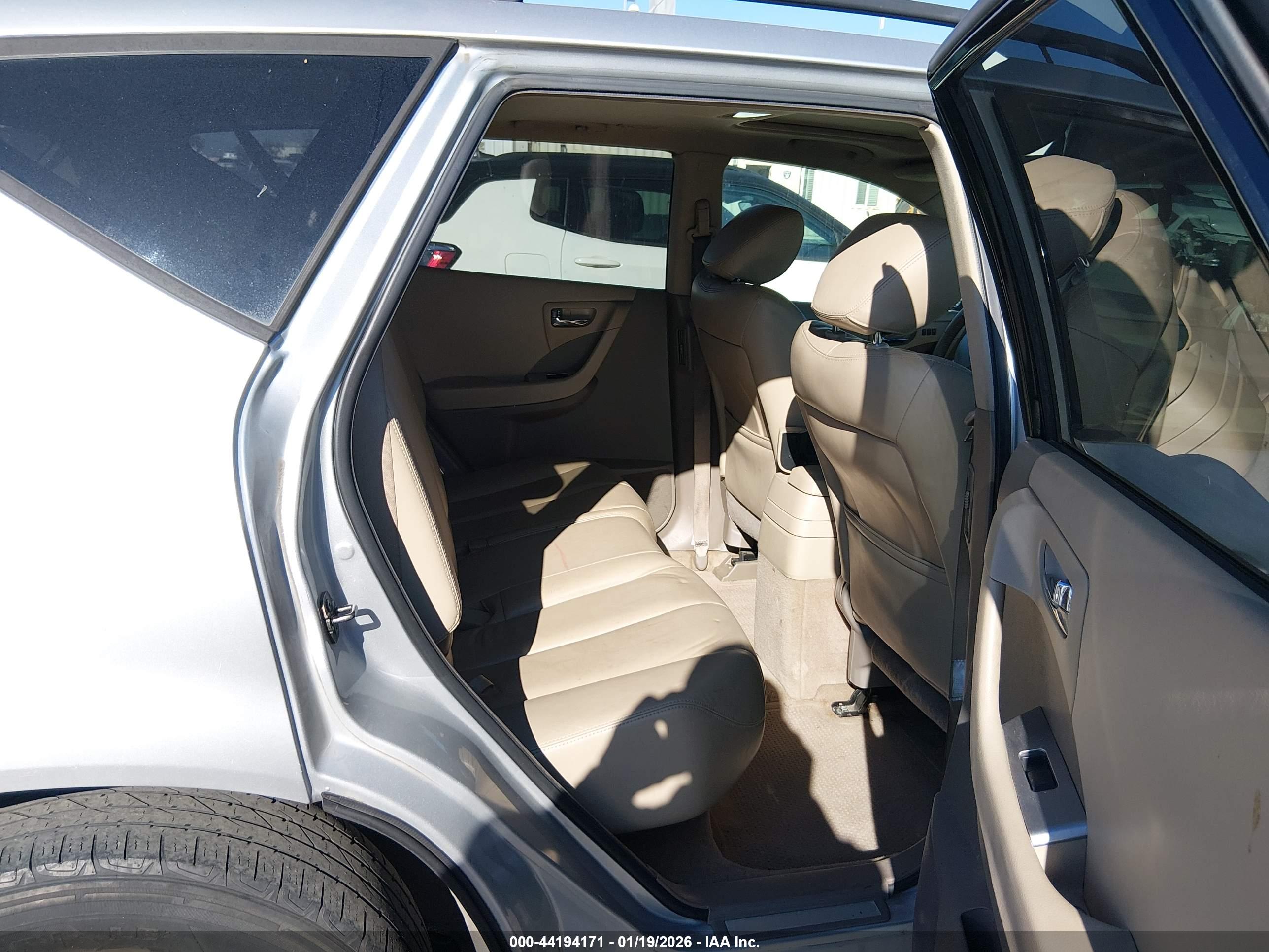 NISSAN MURANO image 8