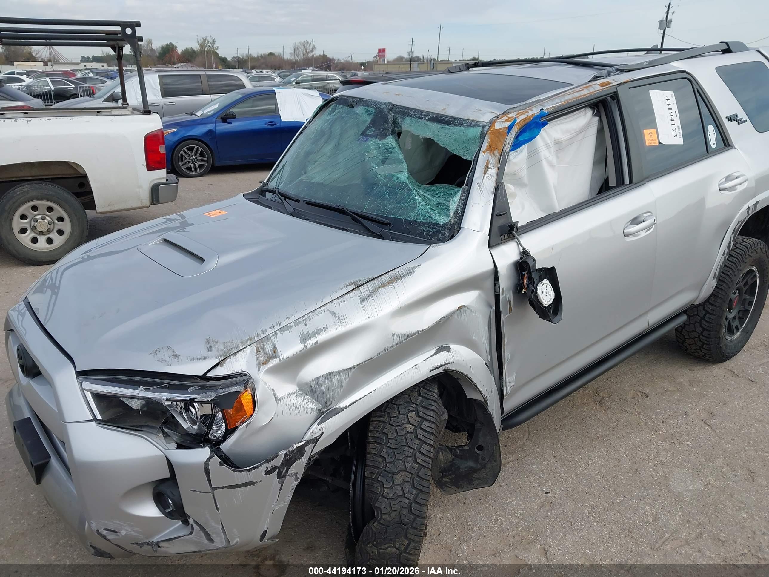 TOYOTA 4RUNNER image 6