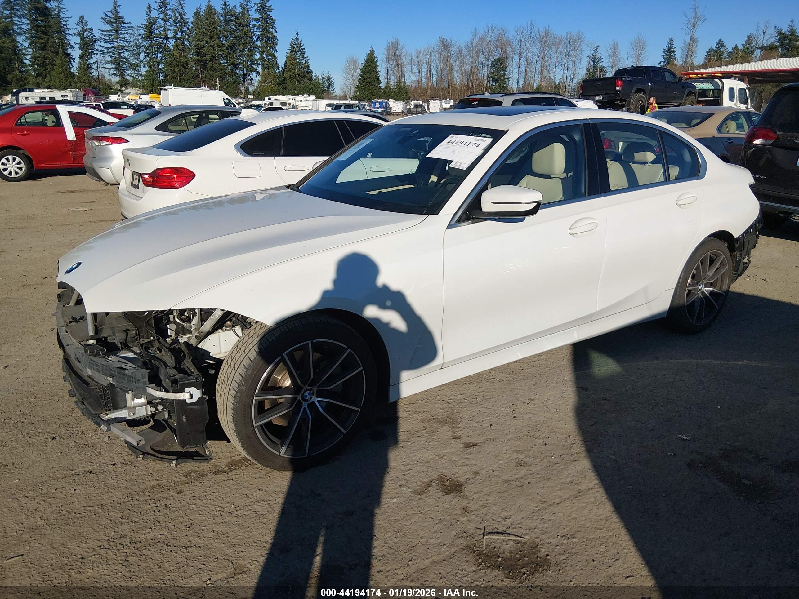 BMW 330I image 2