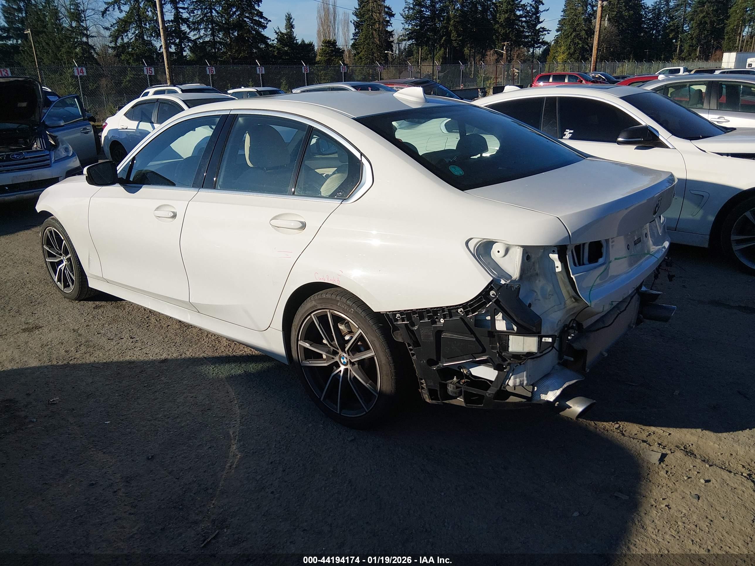 BMW 330I image 3