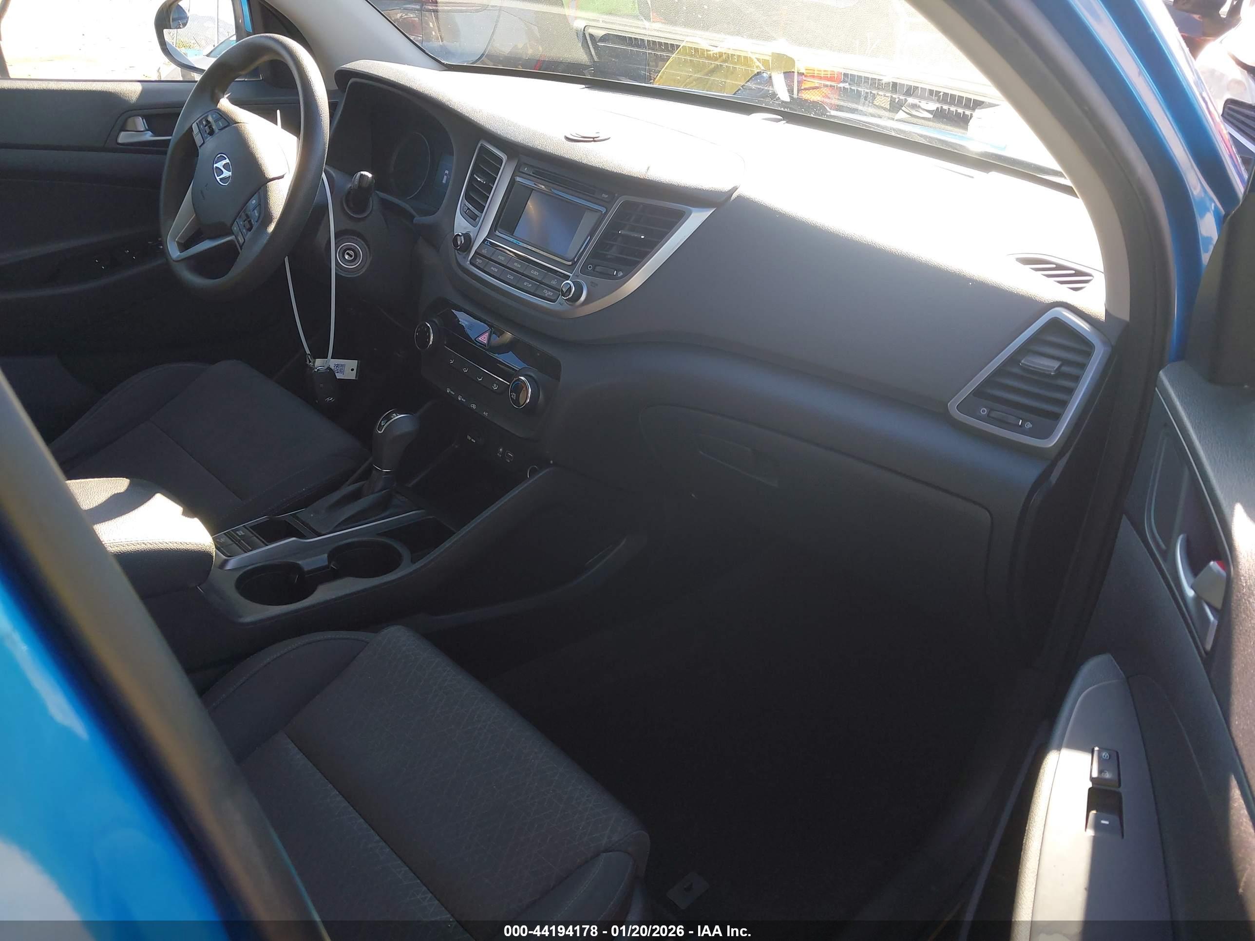 HYUNDAI TUCSON image 5