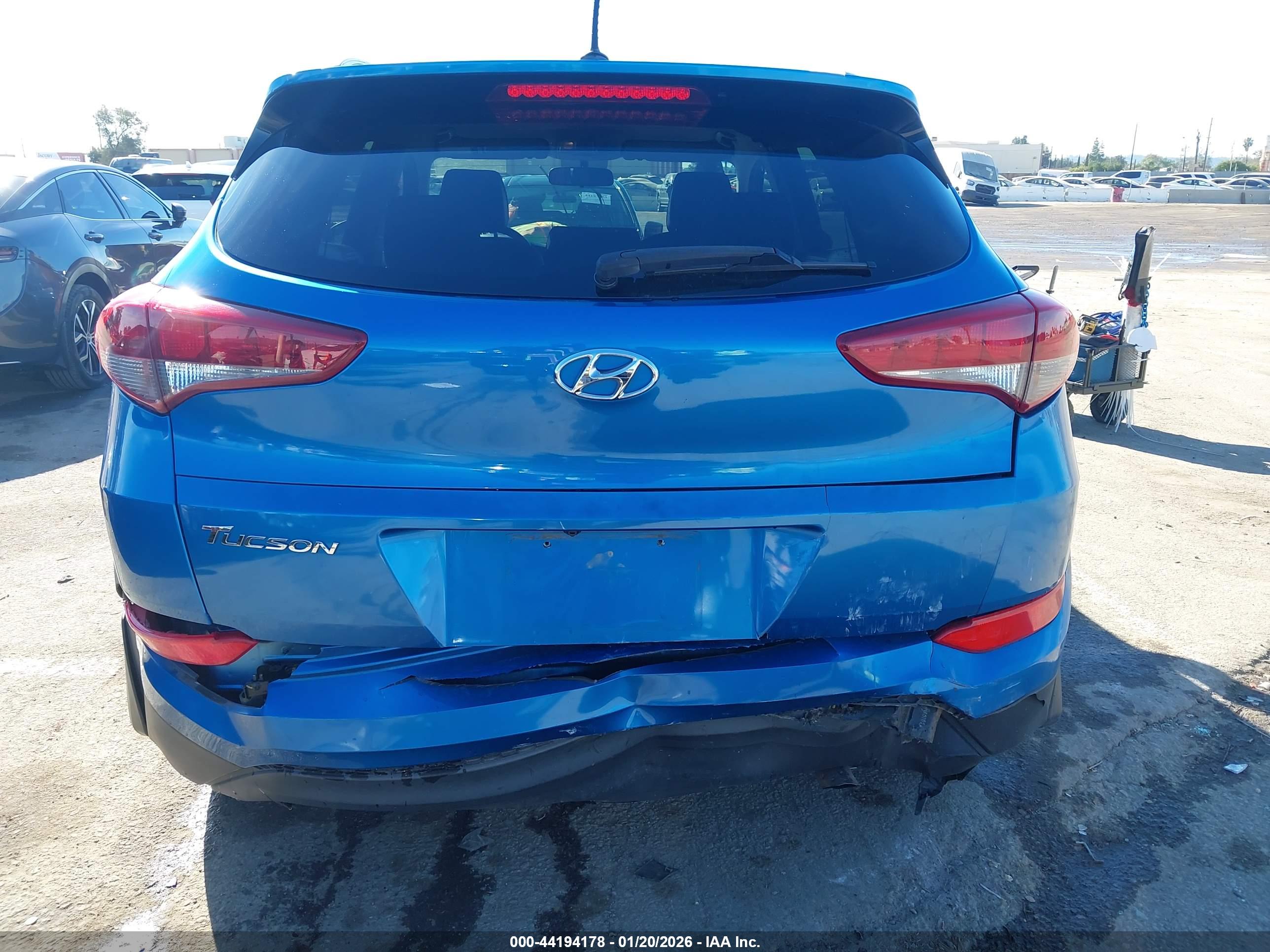HYUNDAI TUCSON image 6
