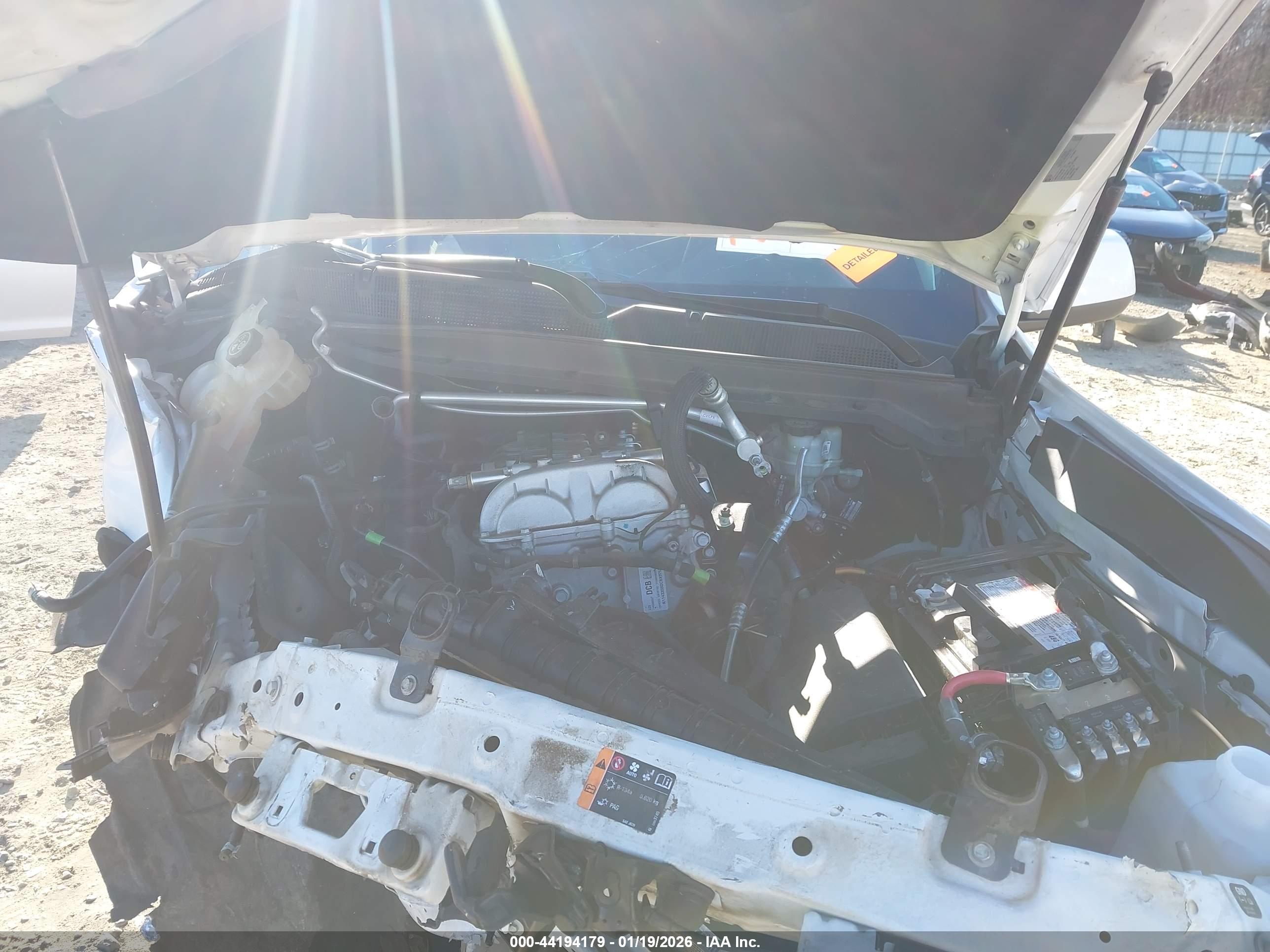 CHEVROLET COLORADO image 10