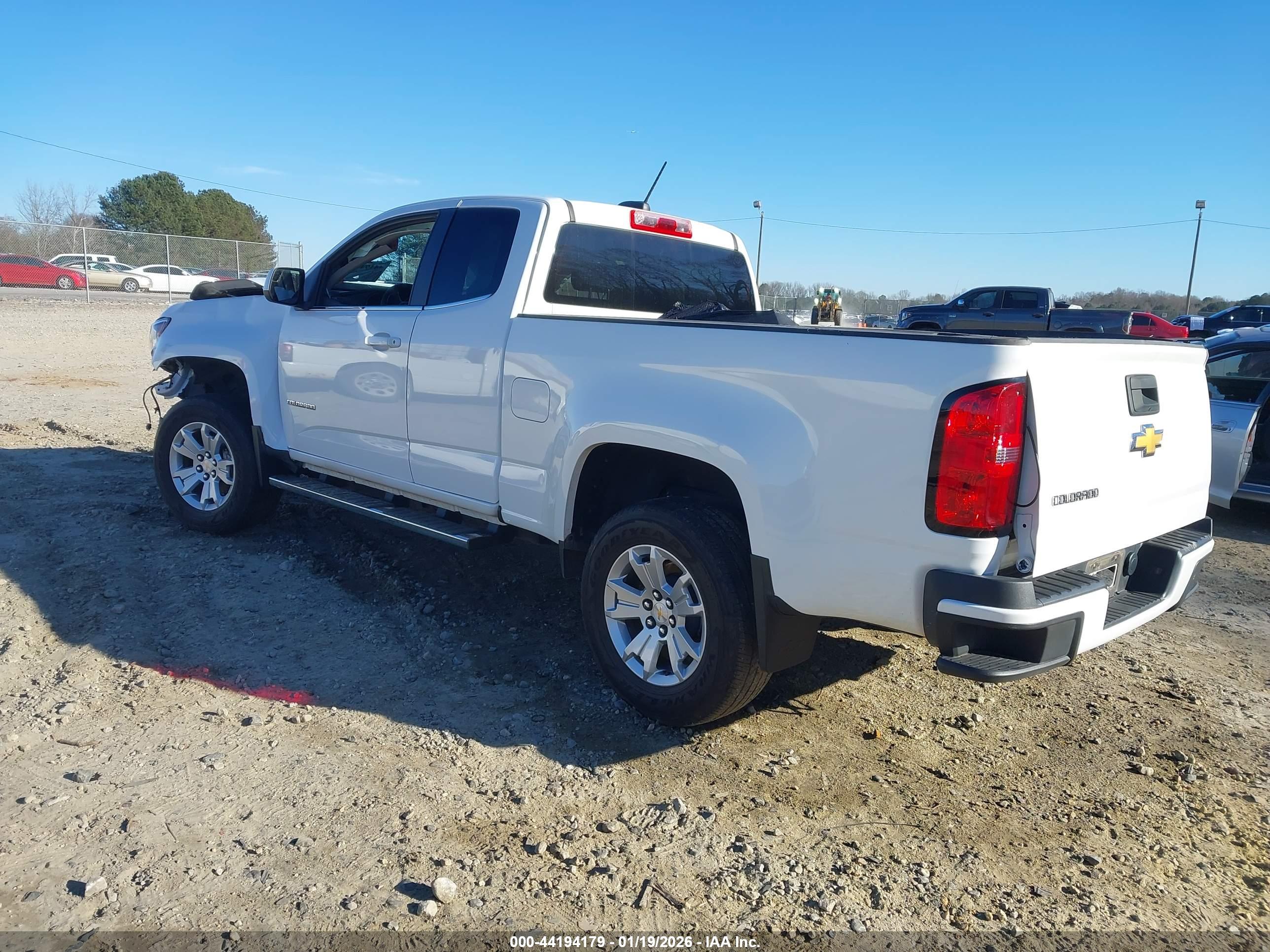 CHEVROLET COLORADO image 3