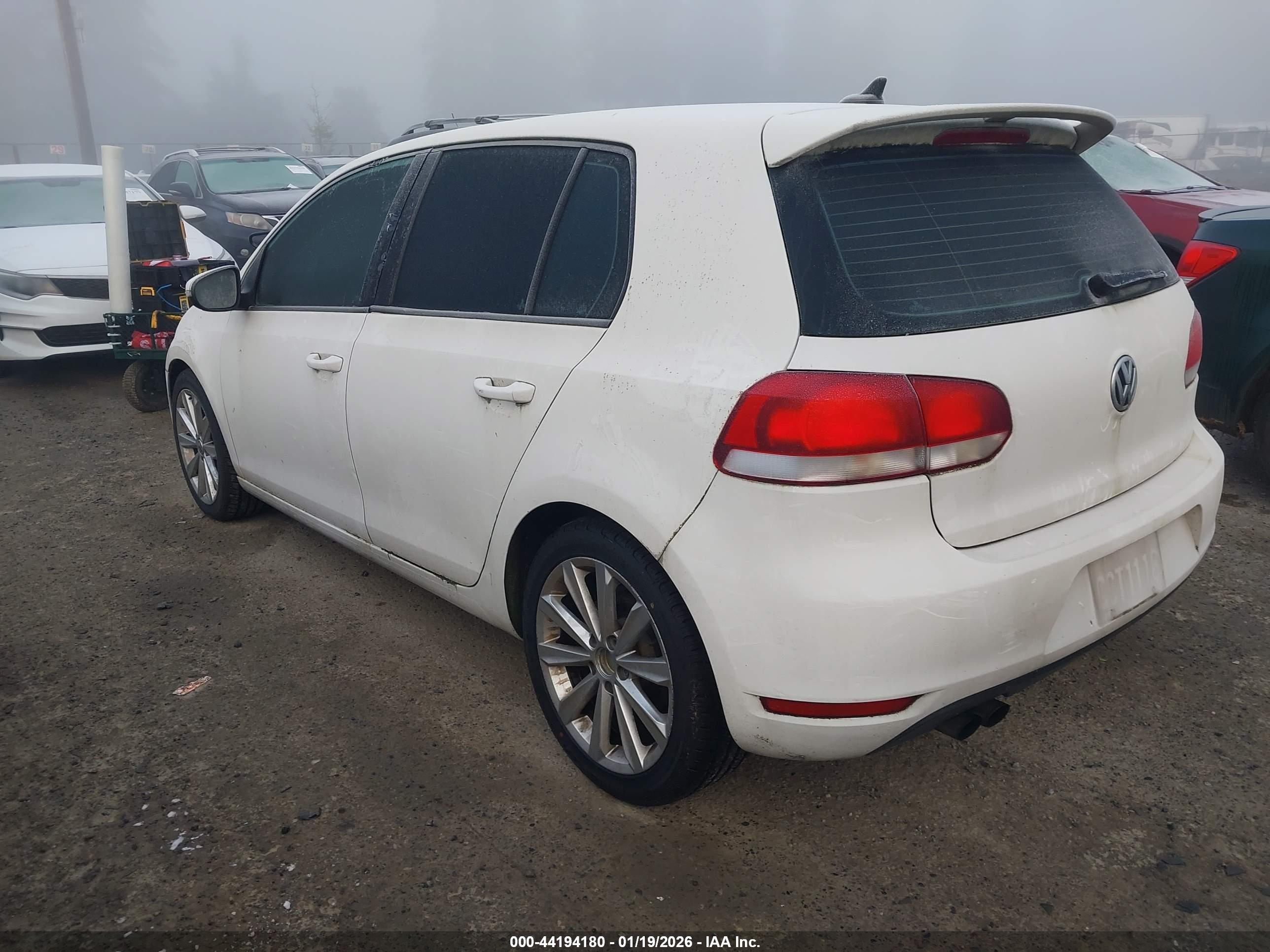 VOLKSWAGEN GOLF image 3