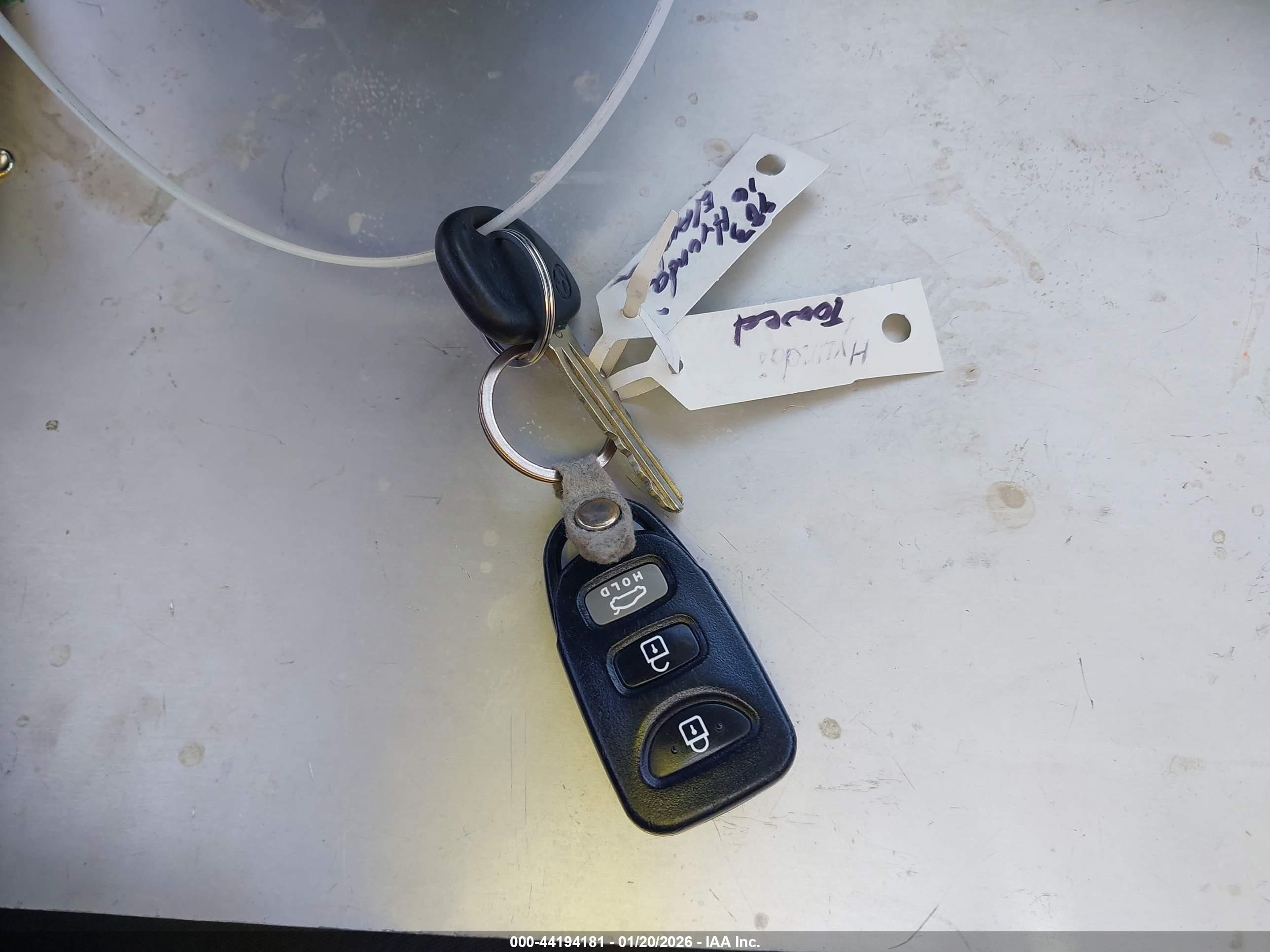 HYUNDAI ELANTRA image 11