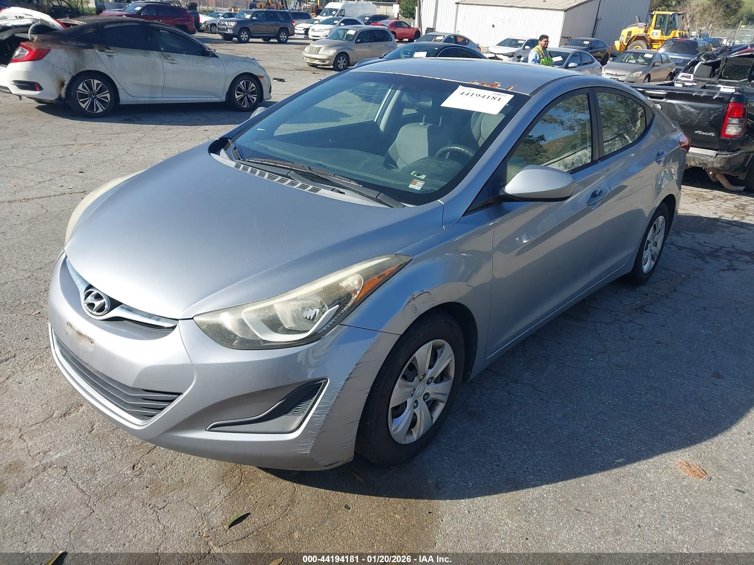 HYUNDAI ELANTRA image 2