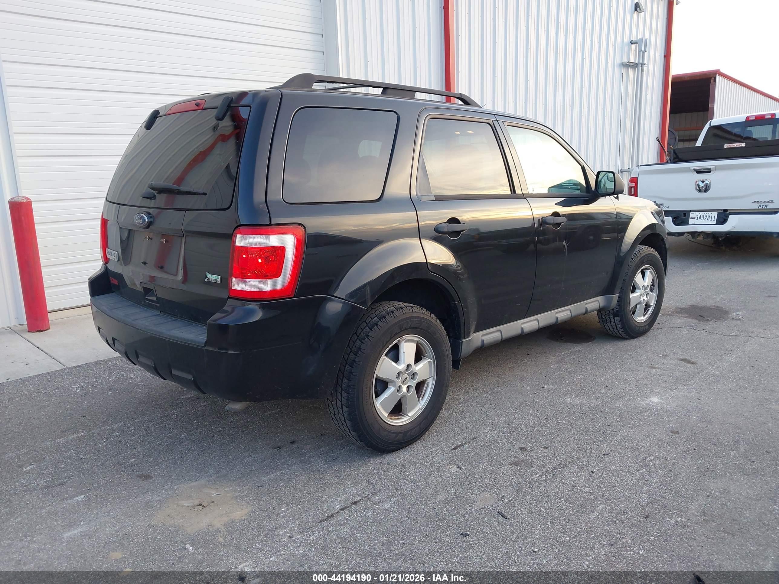 FORD ESCAPE image 4
