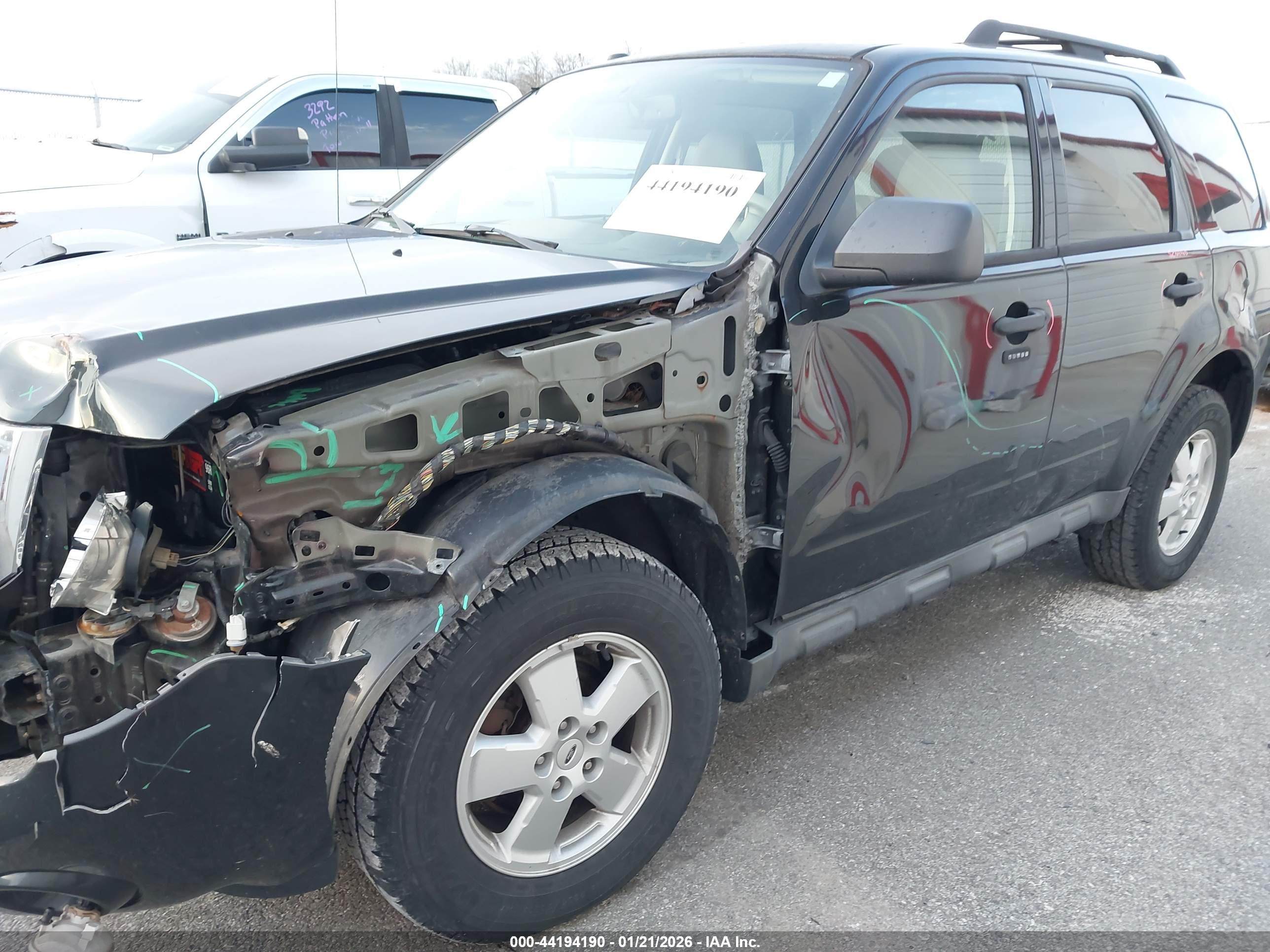 FORD ESCAPE image 6