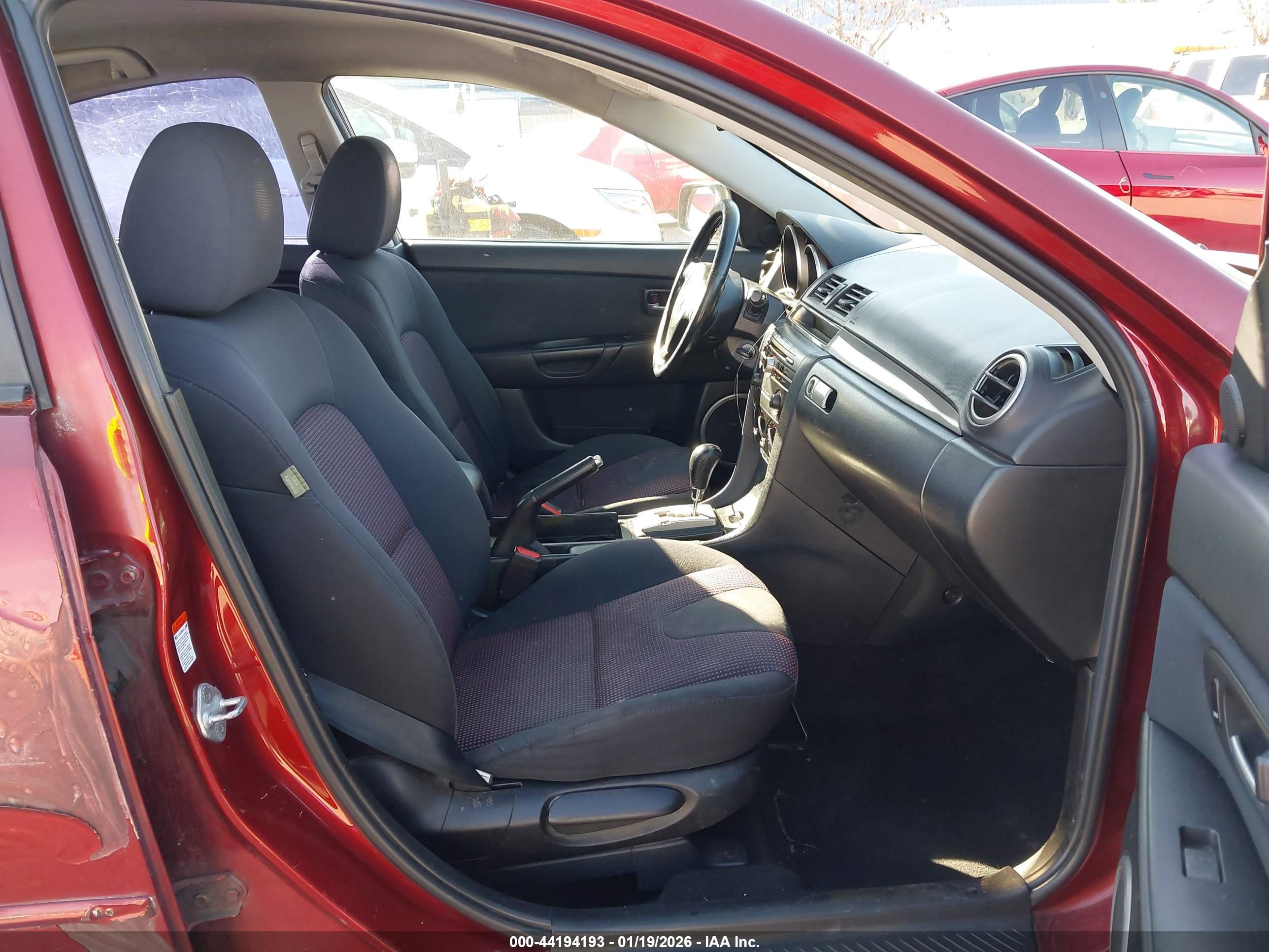 MAZDA MAZDA3 image 5