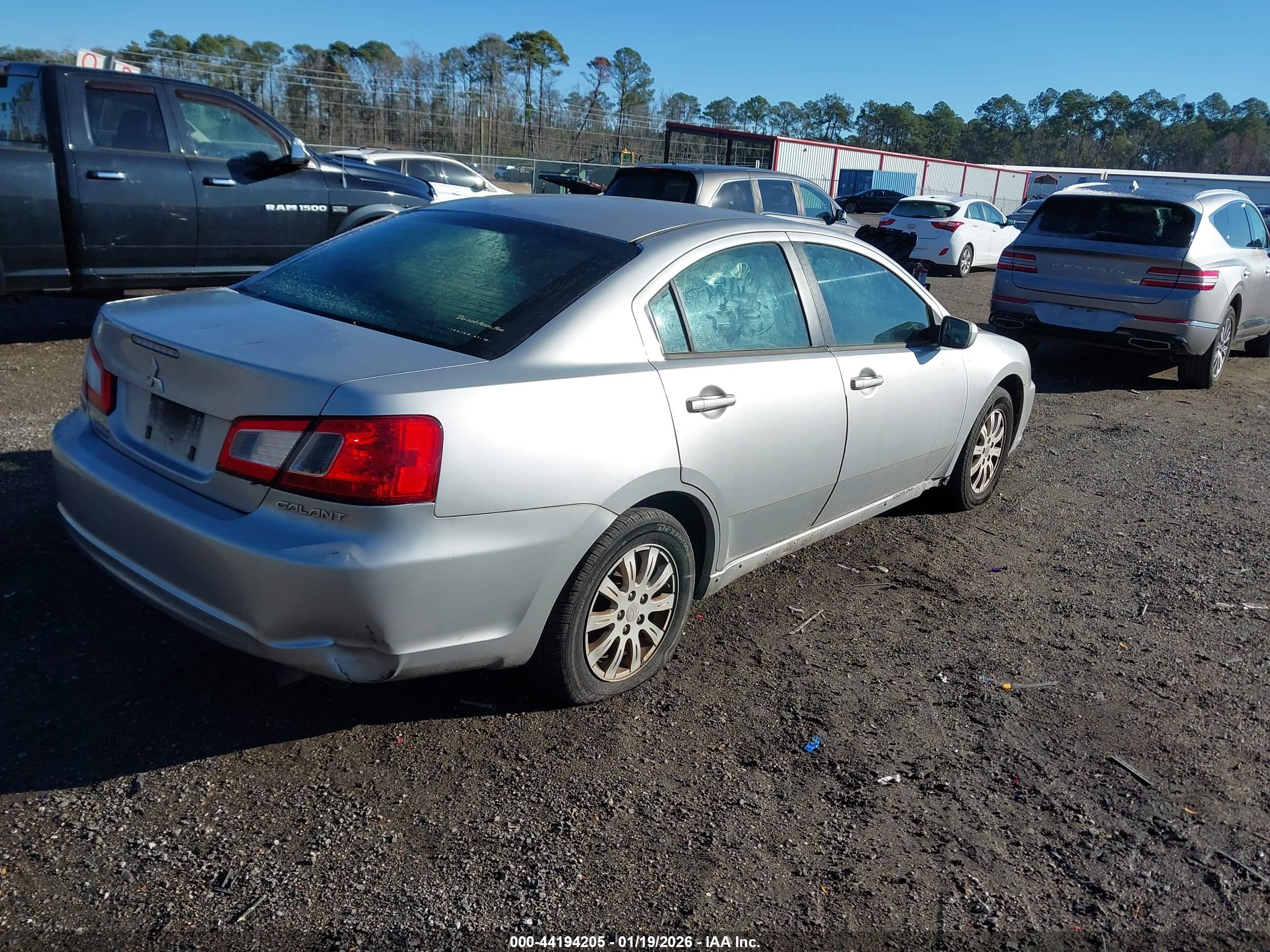 MITSUBISHI GALANT image 4