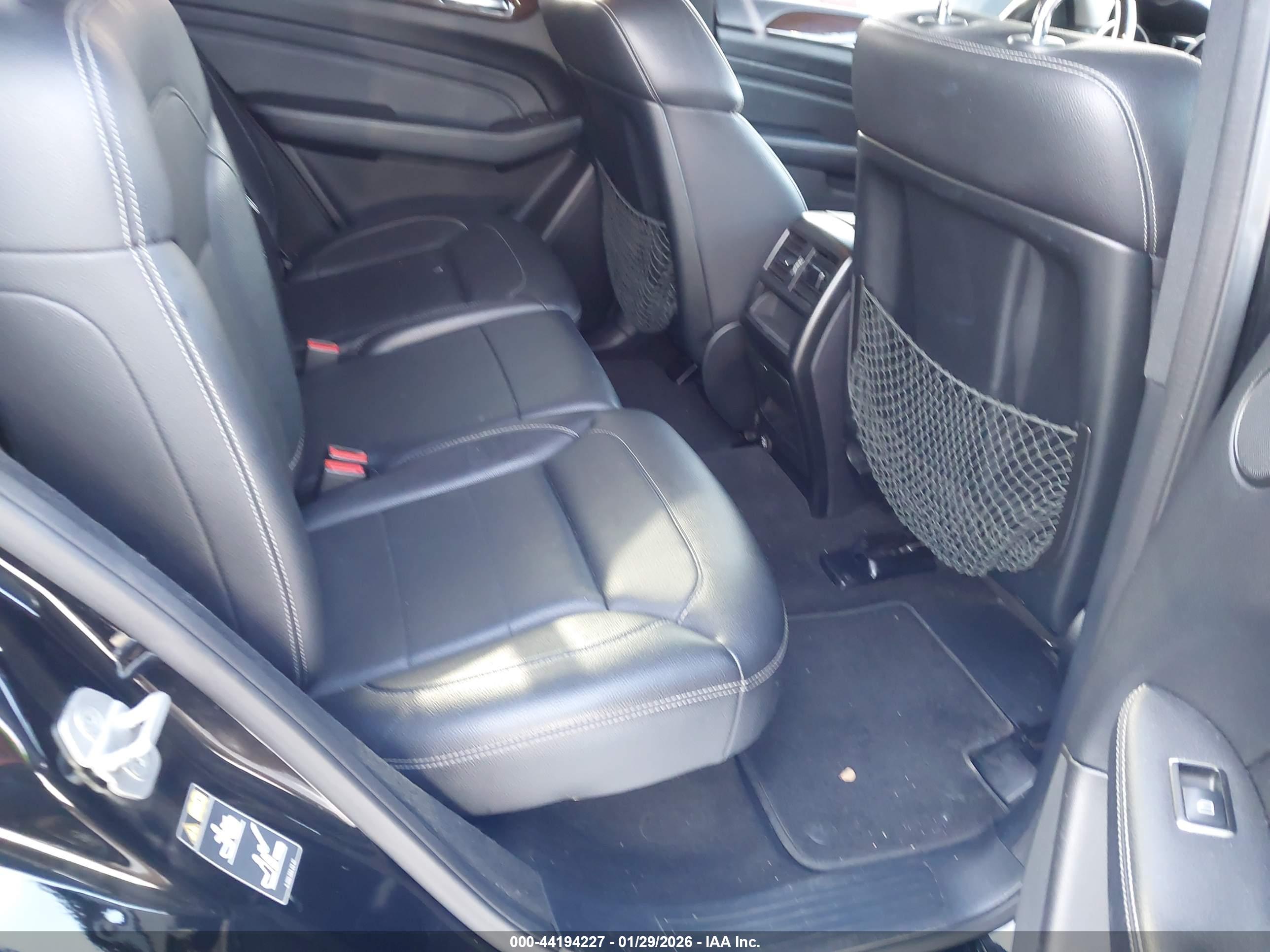 MERCEDES-BENZ ML image 8