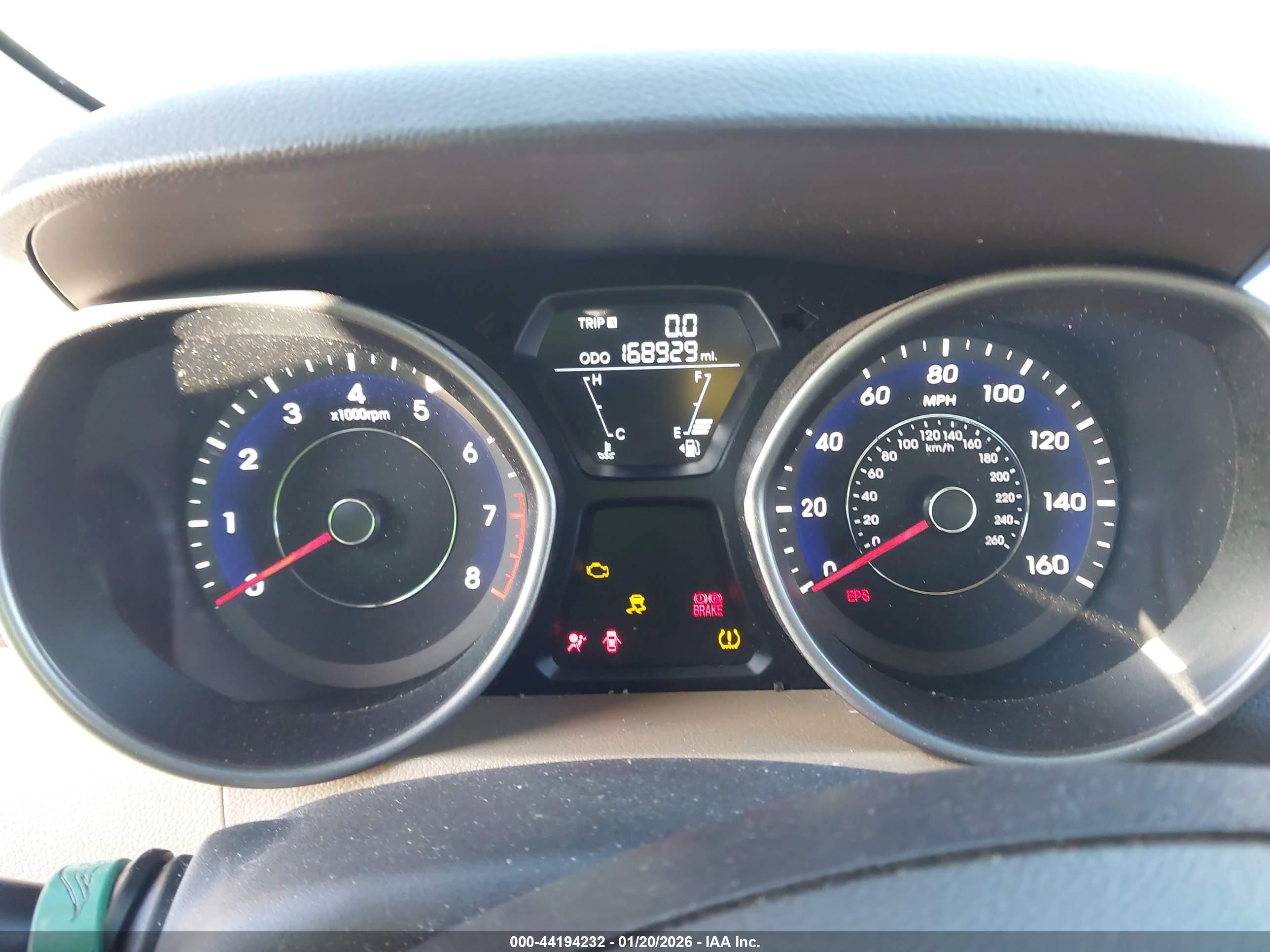 HYUNDAI ELANTRA image 7