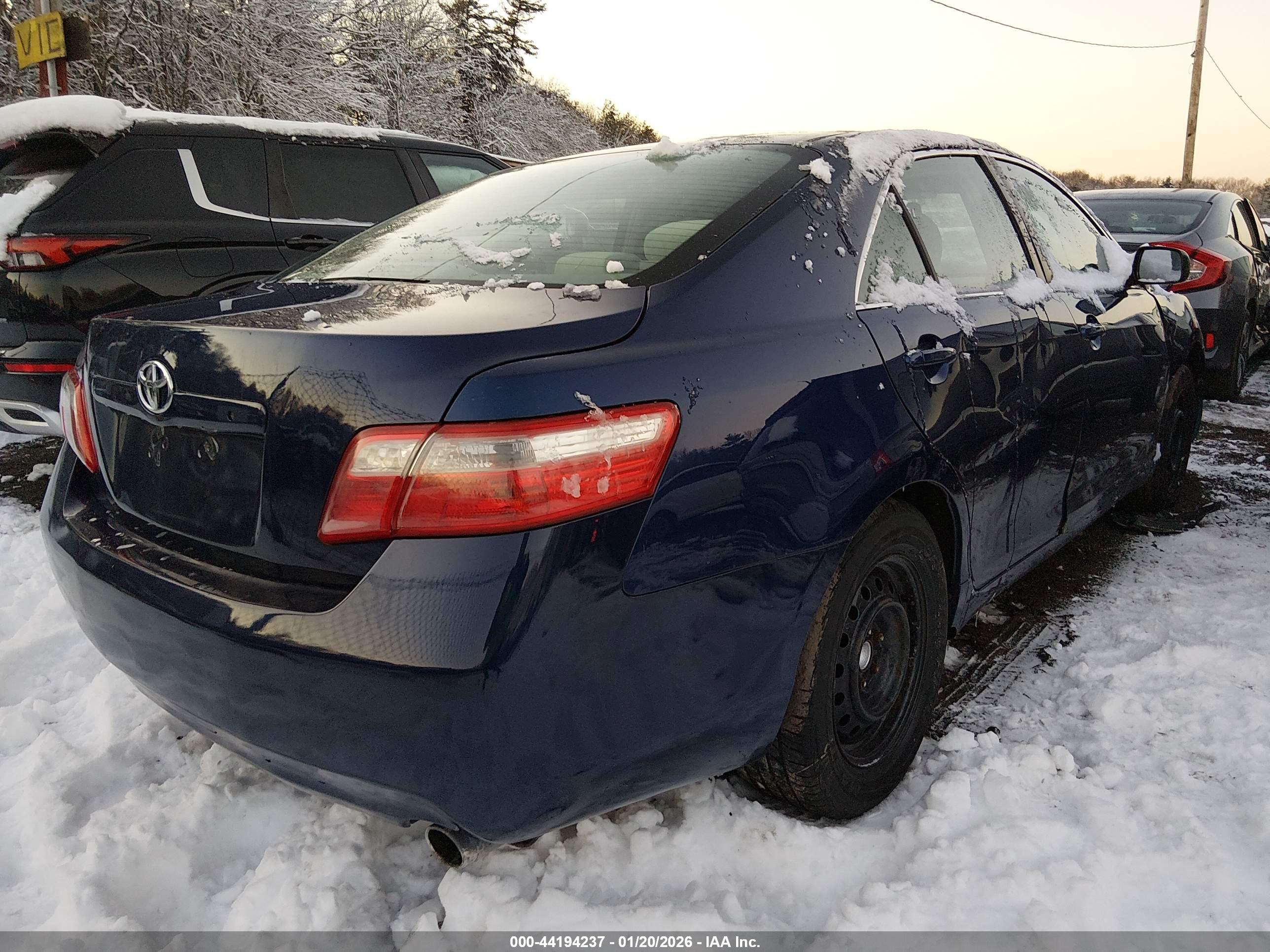 TOYOTA CAMRY image 4