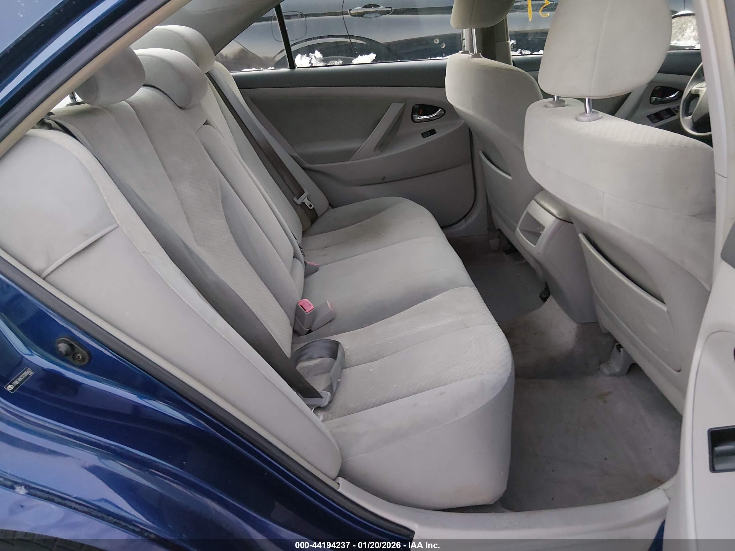 TOYOTA CAMRY image 8
