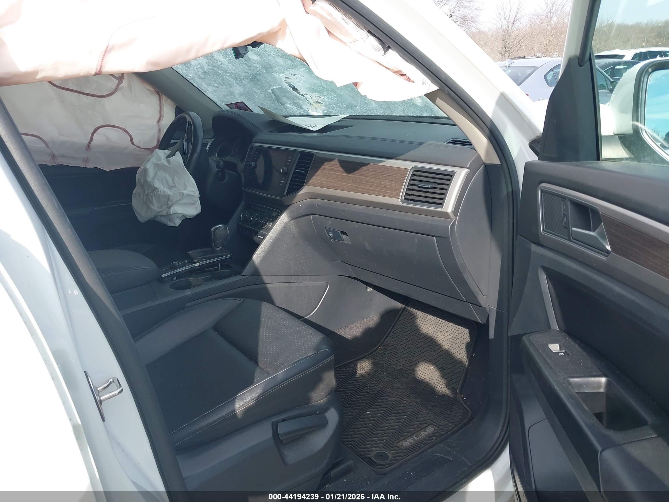 VOLKSWAGEN ATLAS image 5