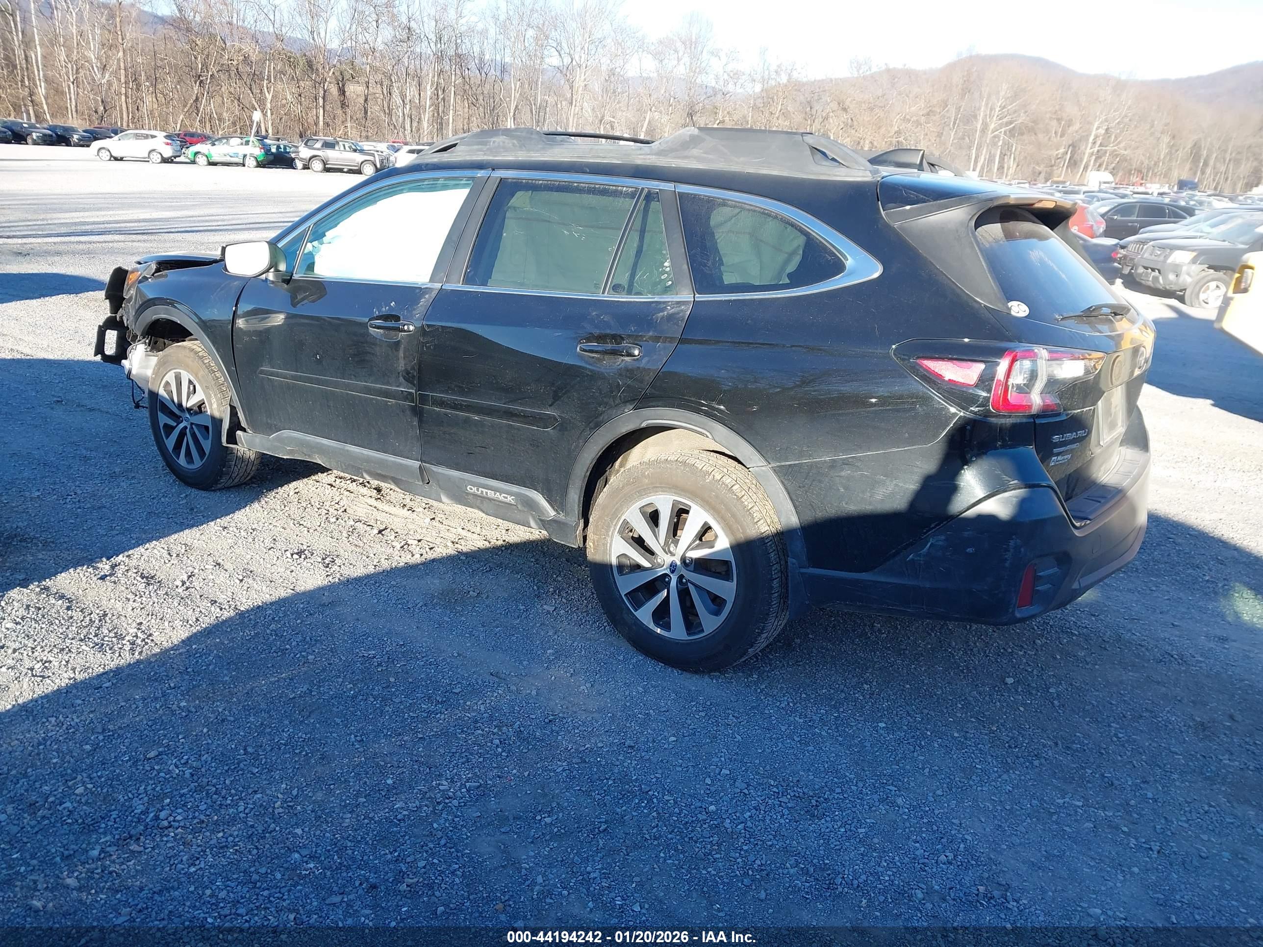 SUBARU OUTBACK image 3