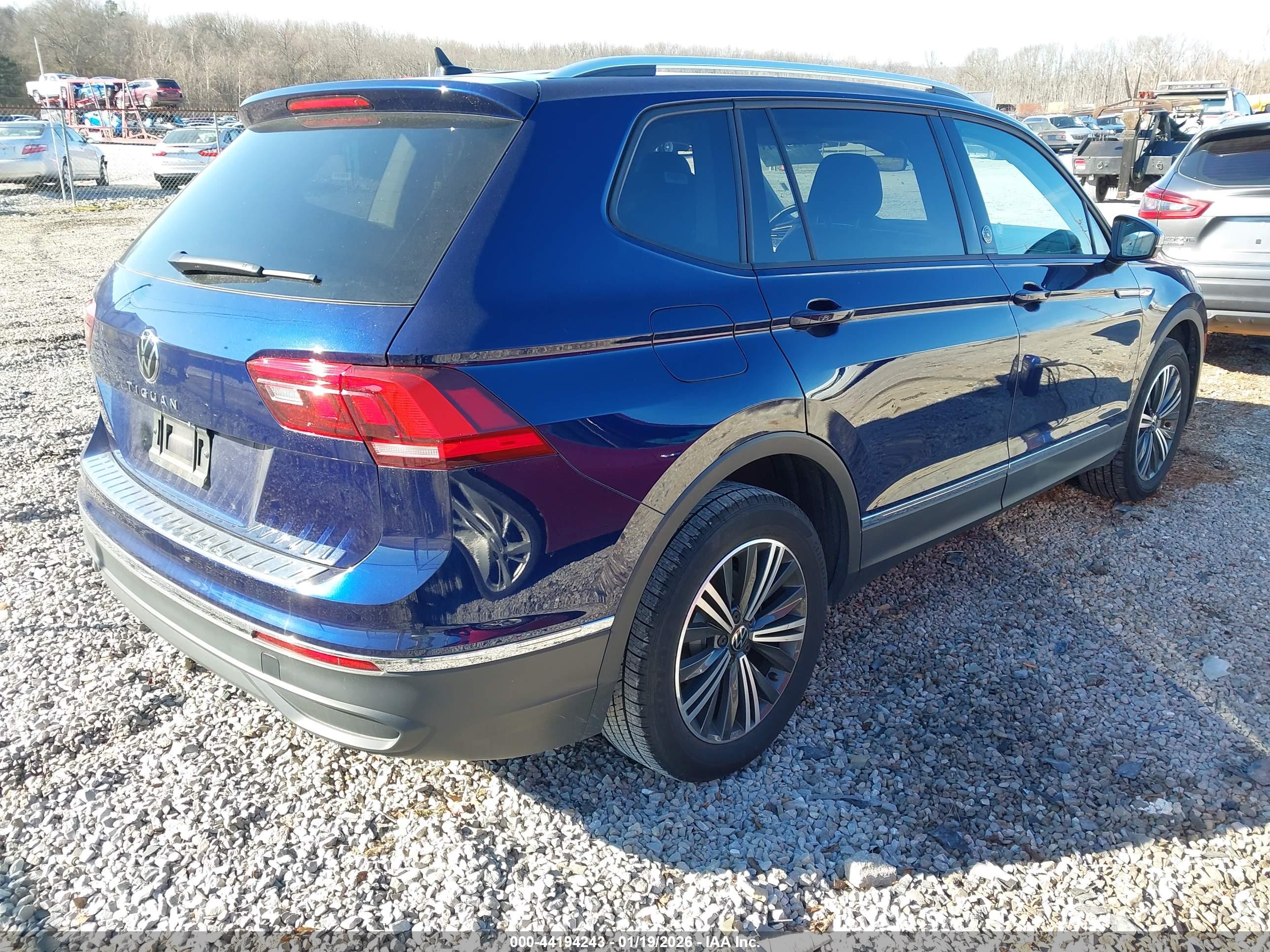 VOLKSWAGEN TIGUAN image 4