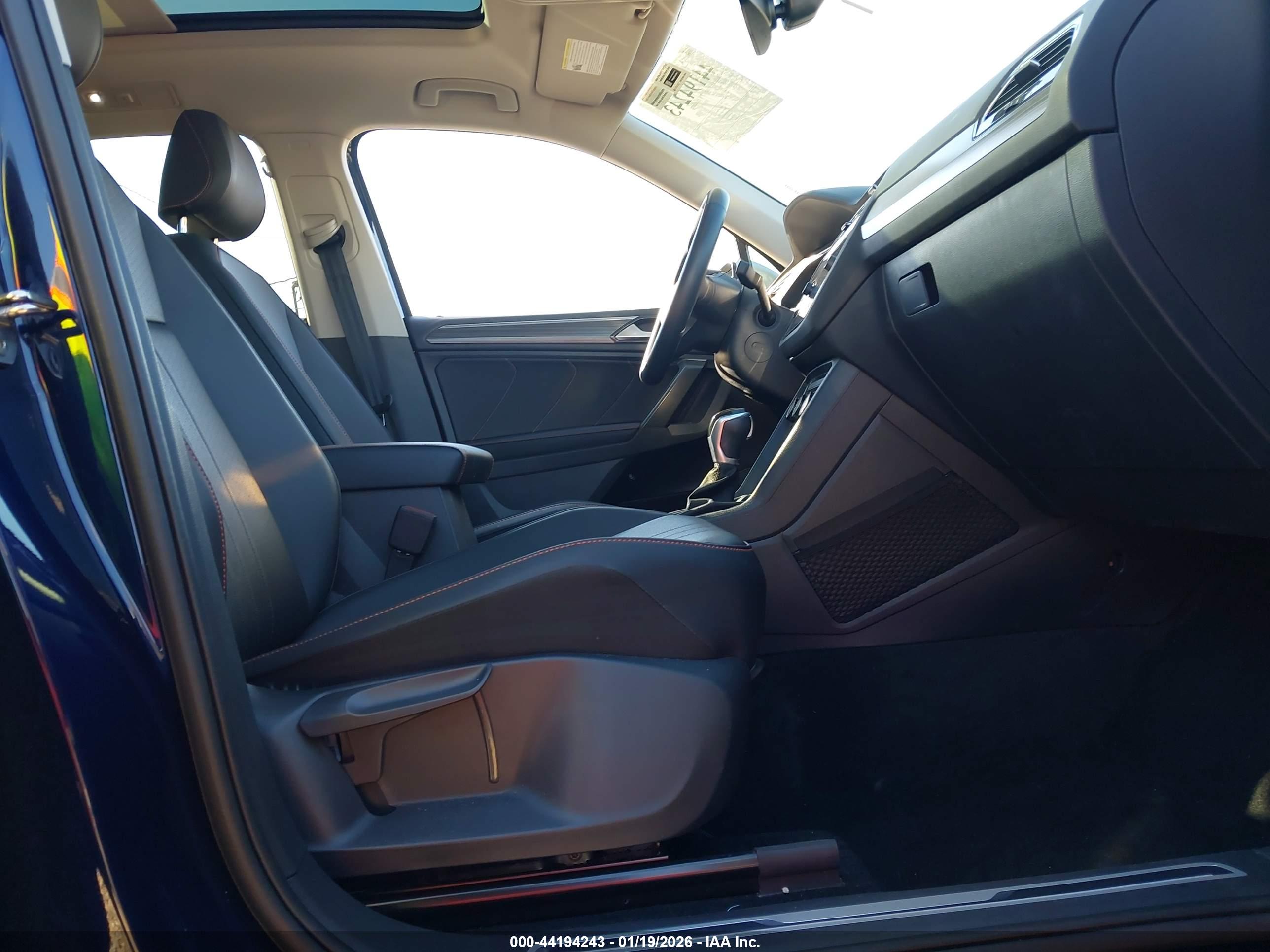 VOLKSWAGEN TIGUAN image 5