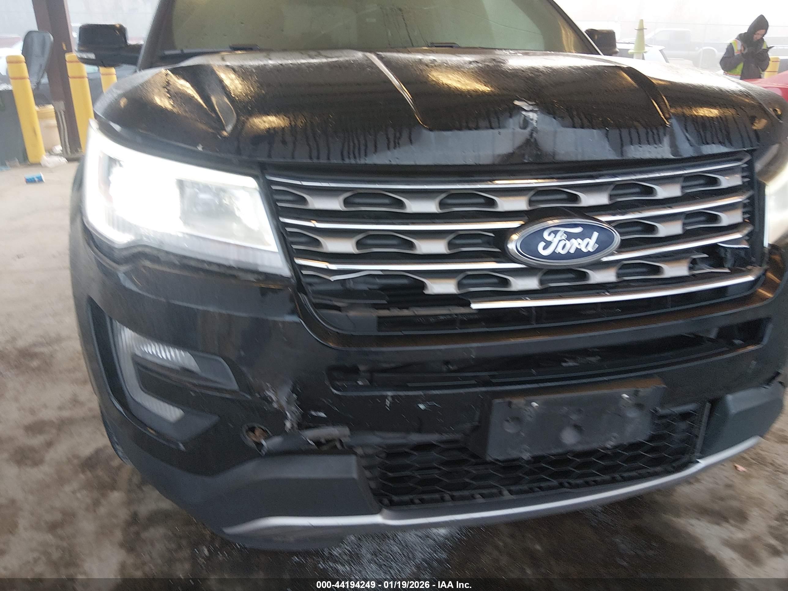 FORD EXPLORER image 6