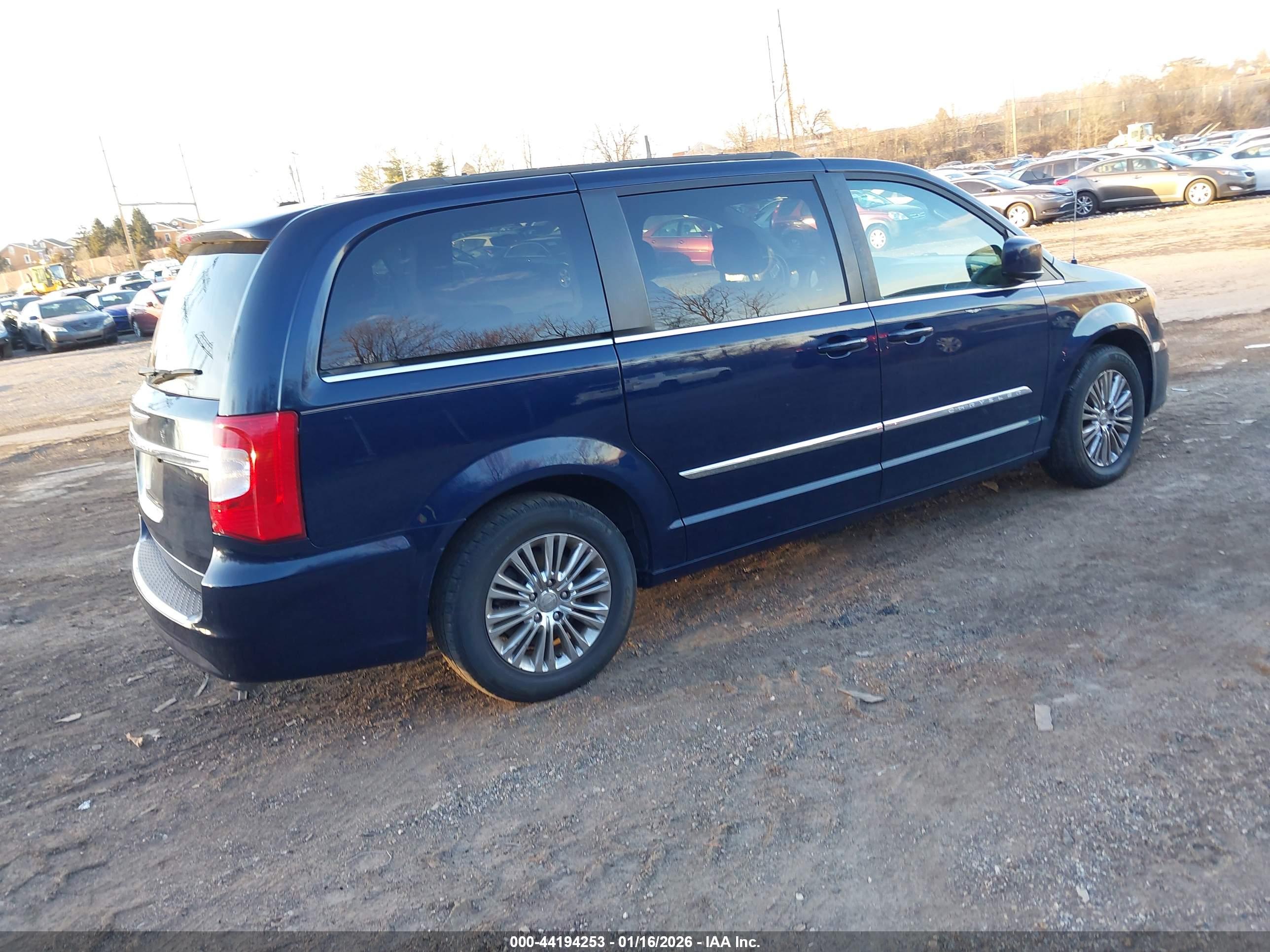 CHRYSLER TOWN image 4