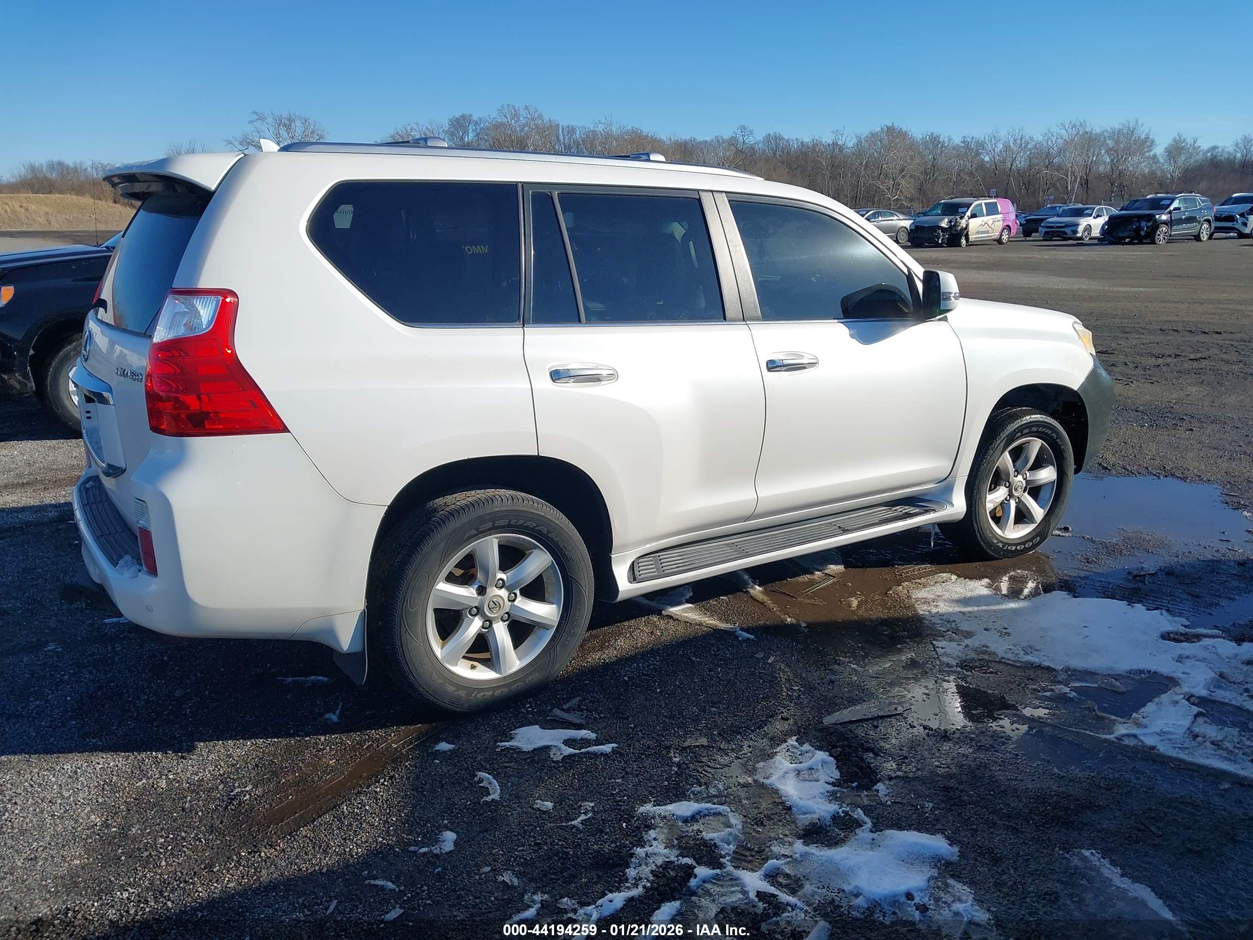 LEXUS GX image 4