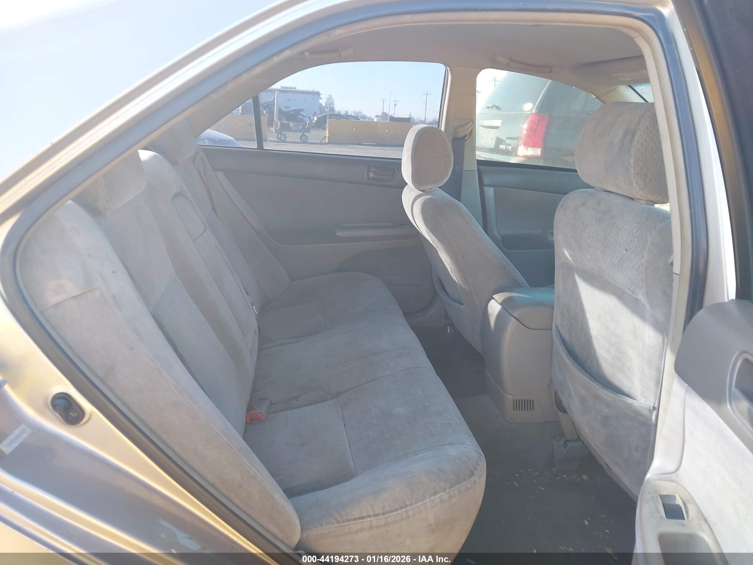 TOYOTA CAMRY image 8