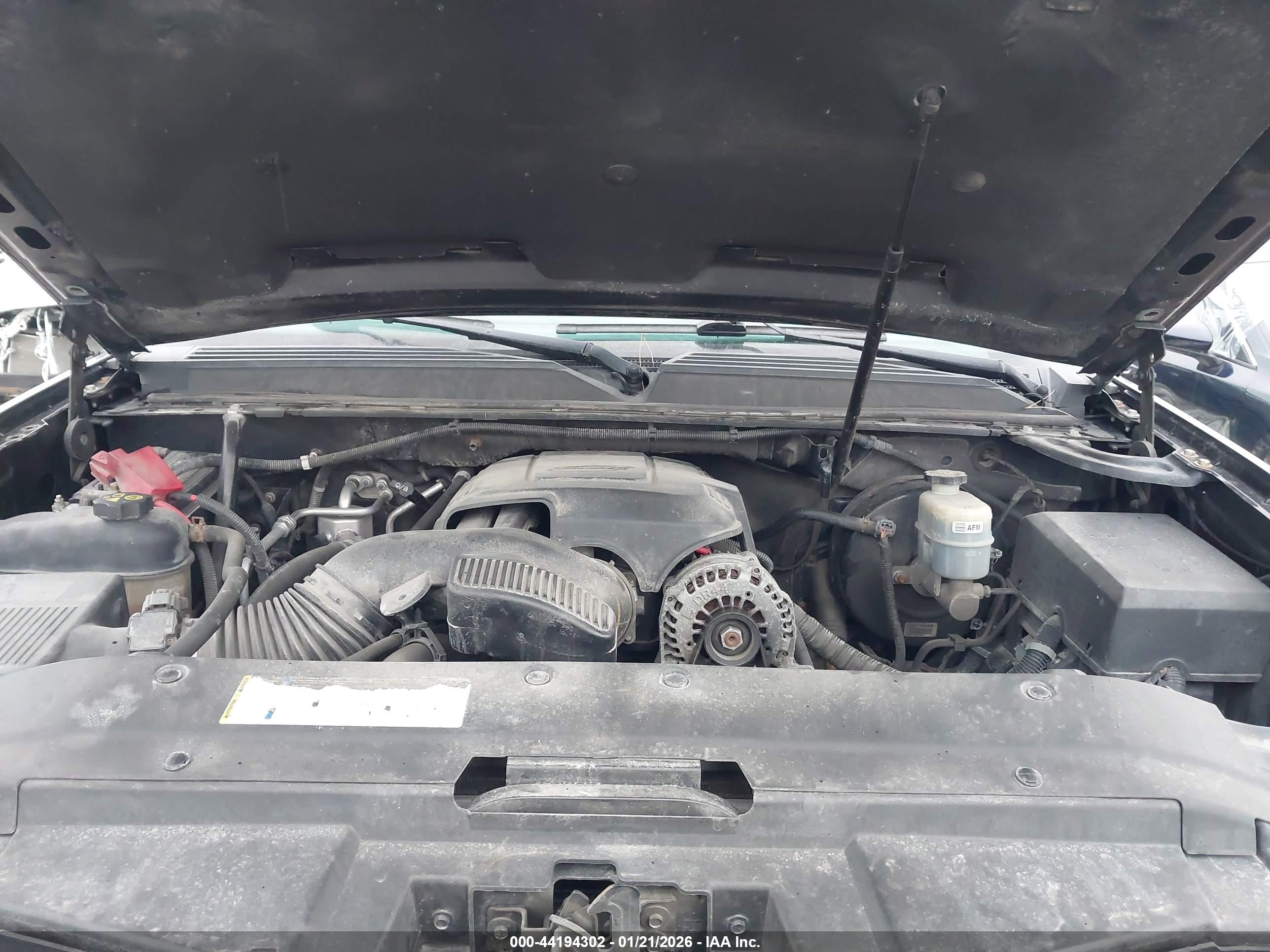 CHEVROLET TAHOE image 10