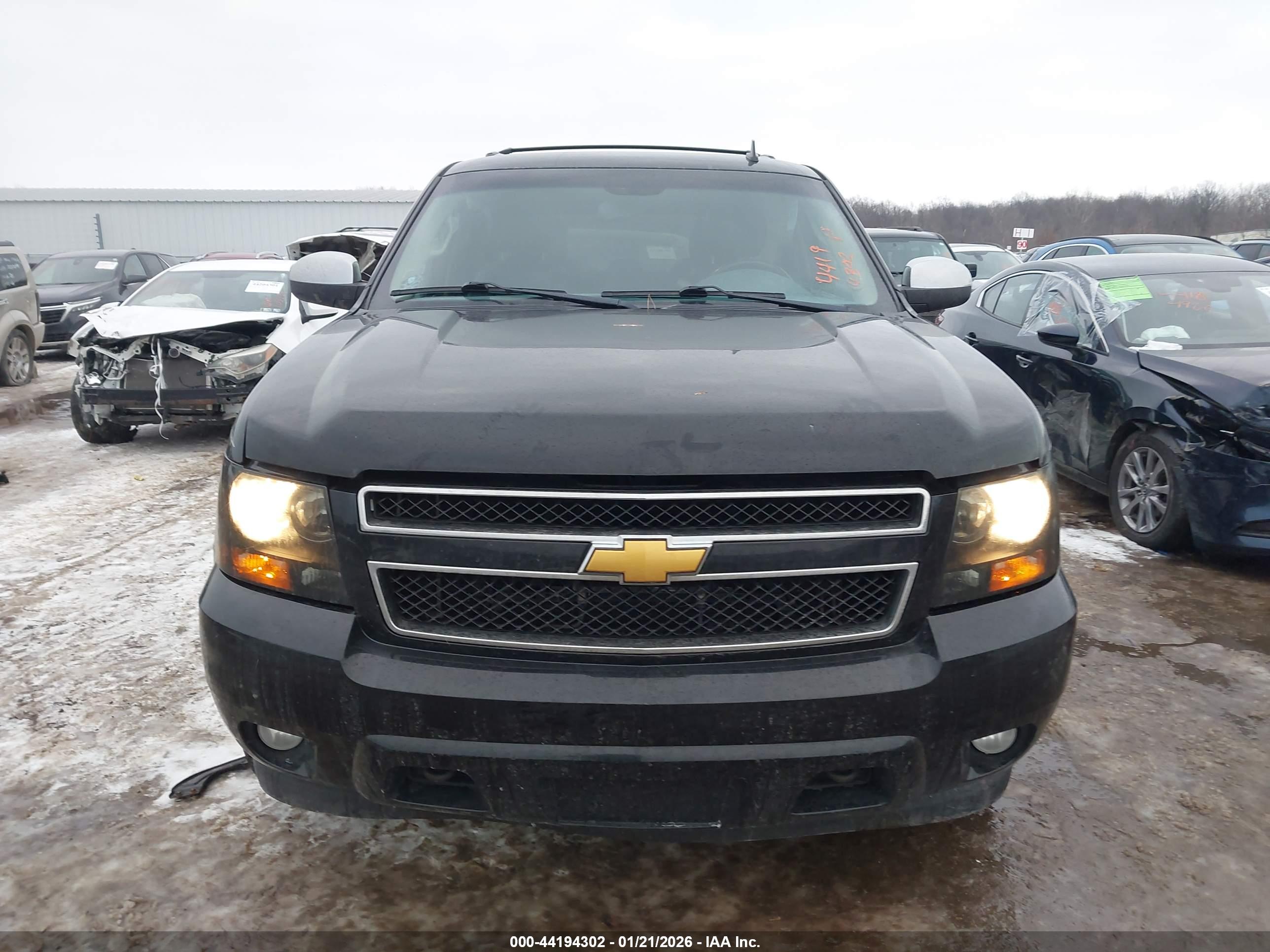 CHEVROLET TAHOE image 6