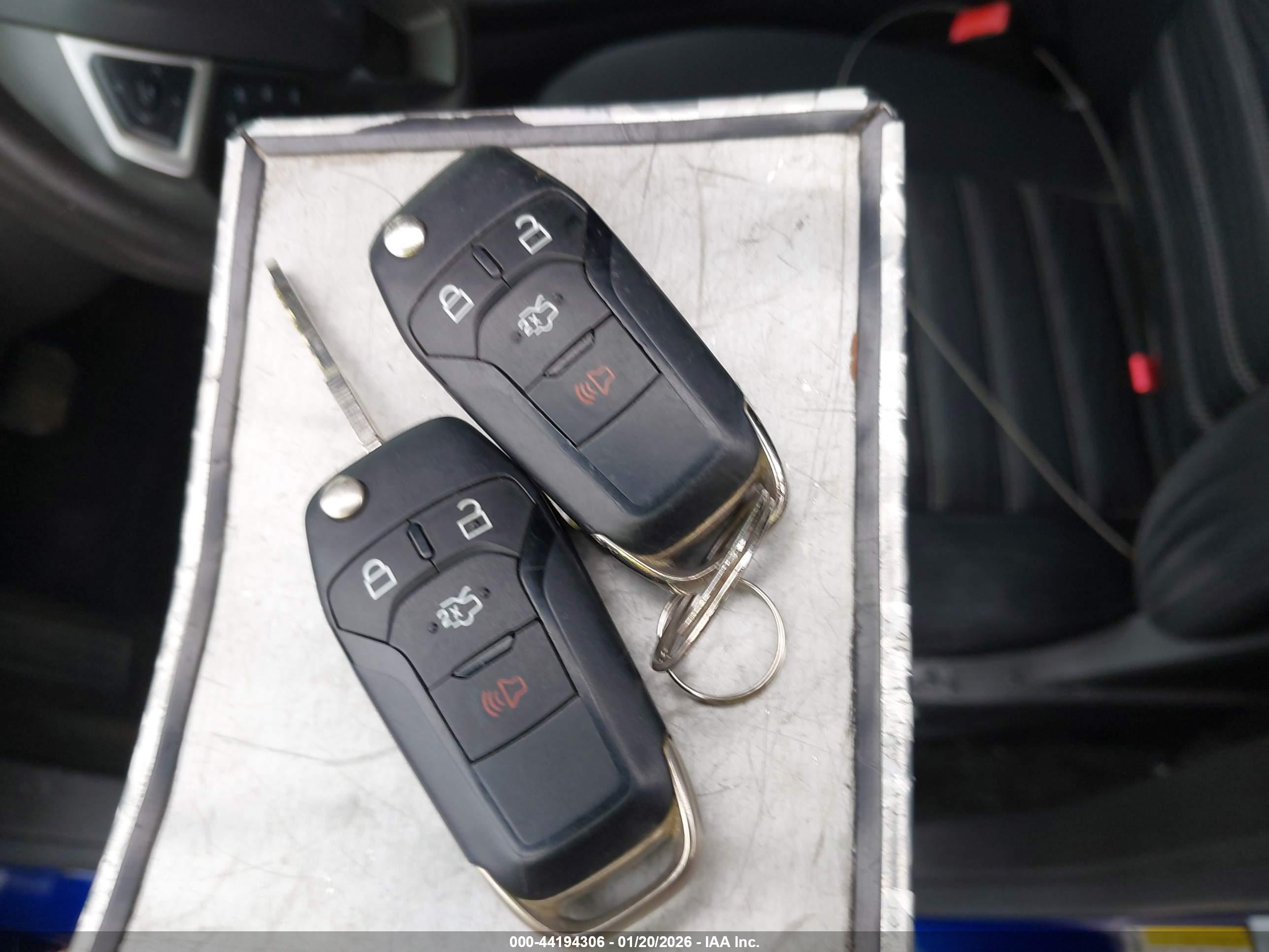 FORD FUSION image 11