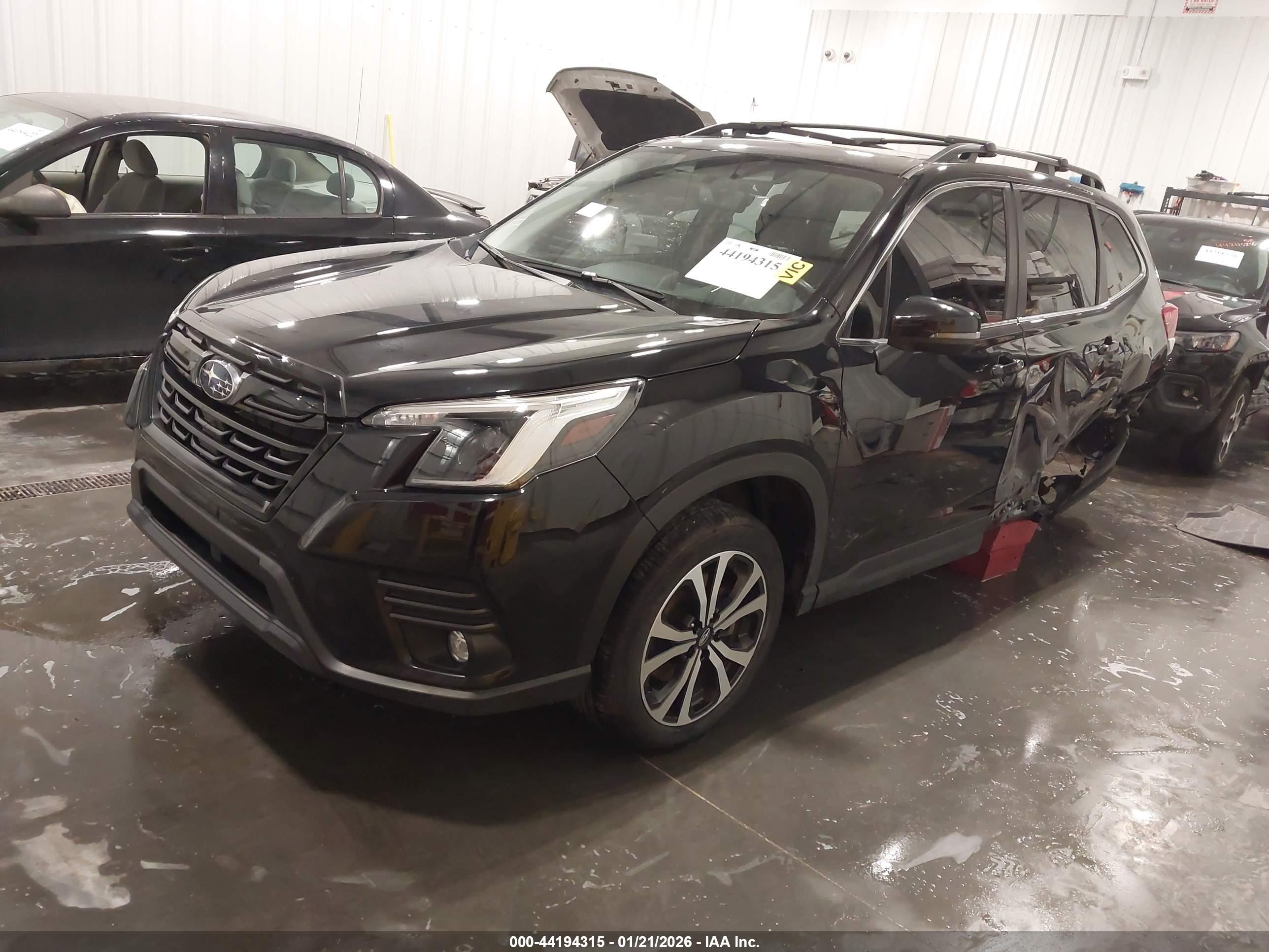 SUBARU FORESTER image 2