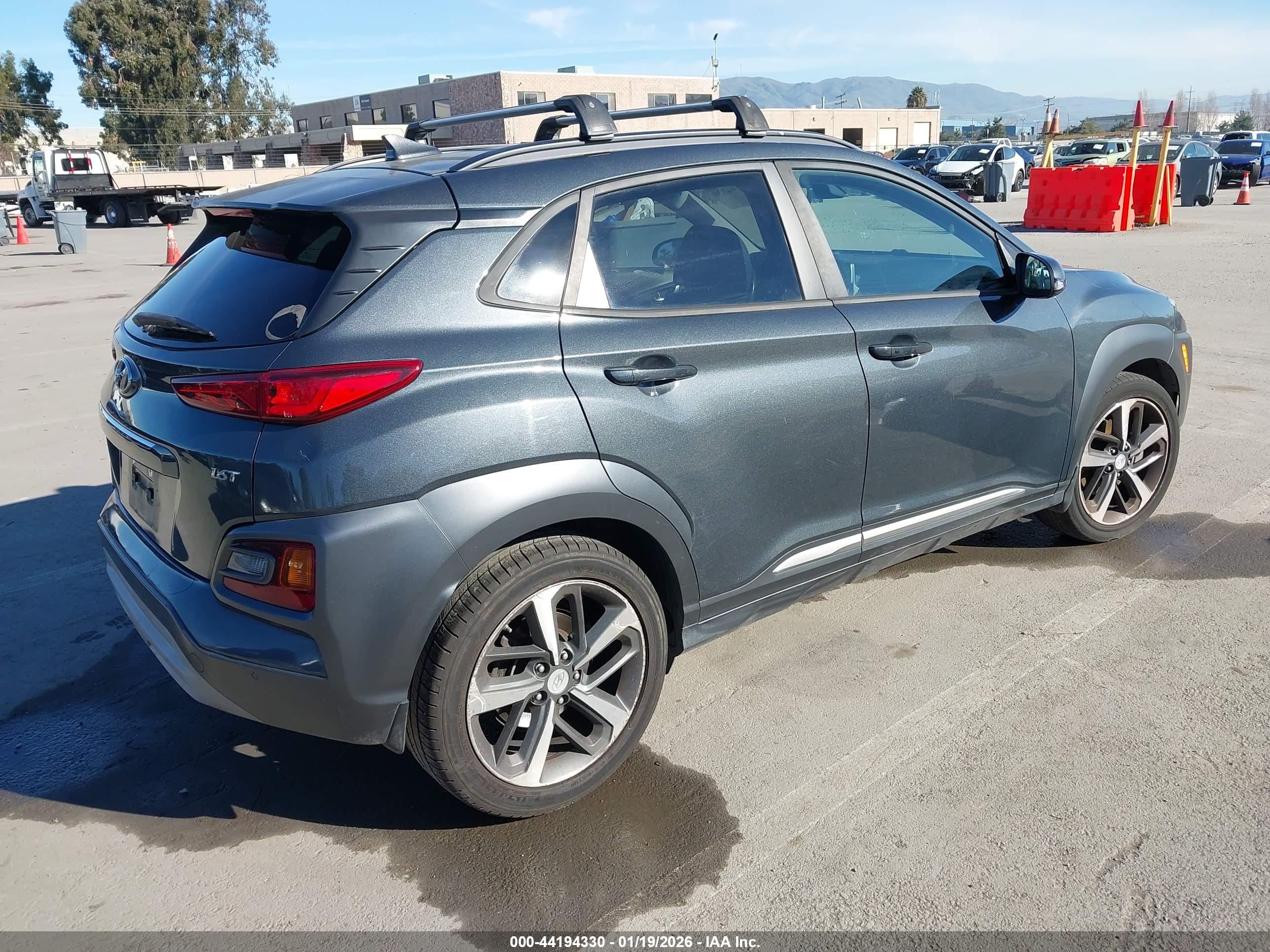 HYUNDAI KONA image 4