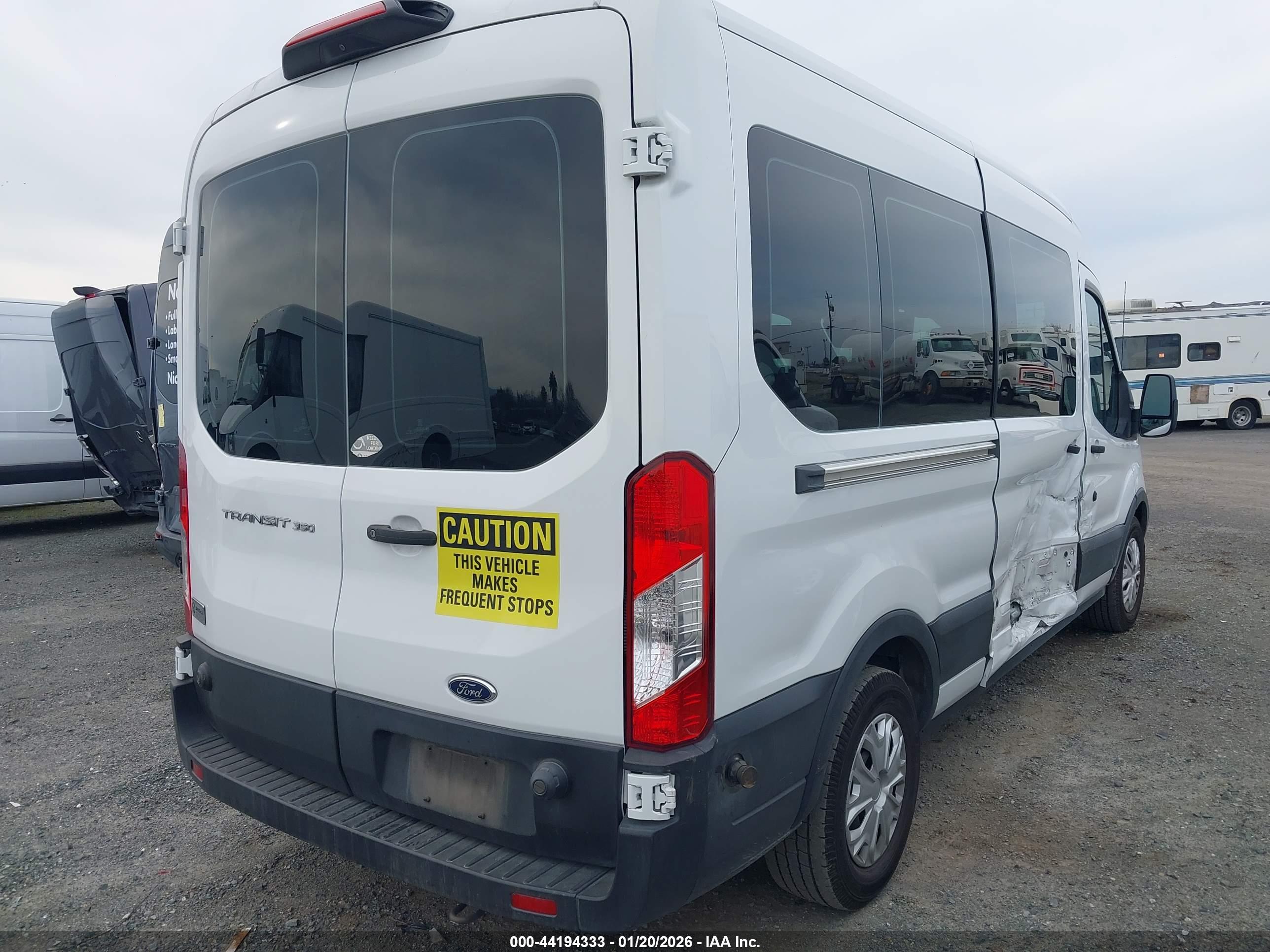 FORD TRANSIT-350 image 4