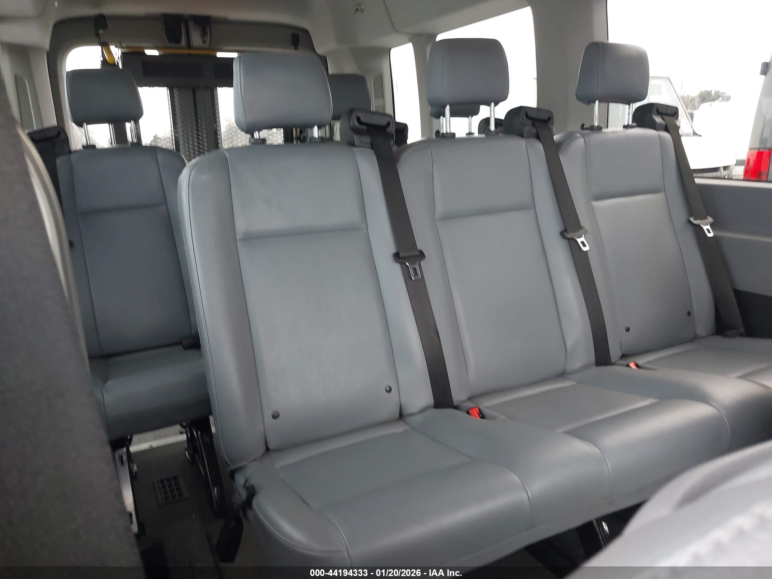 FORD TRANSIT-350 image 8