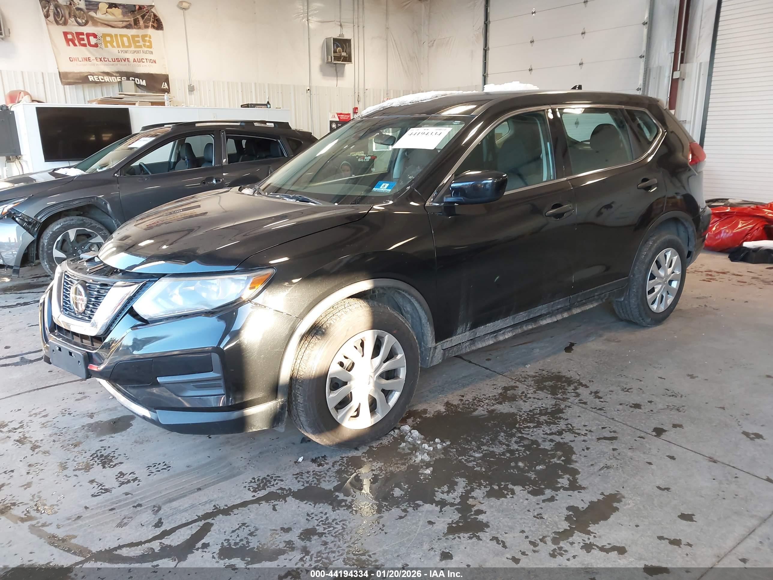 NISSAN ROGUE image 2