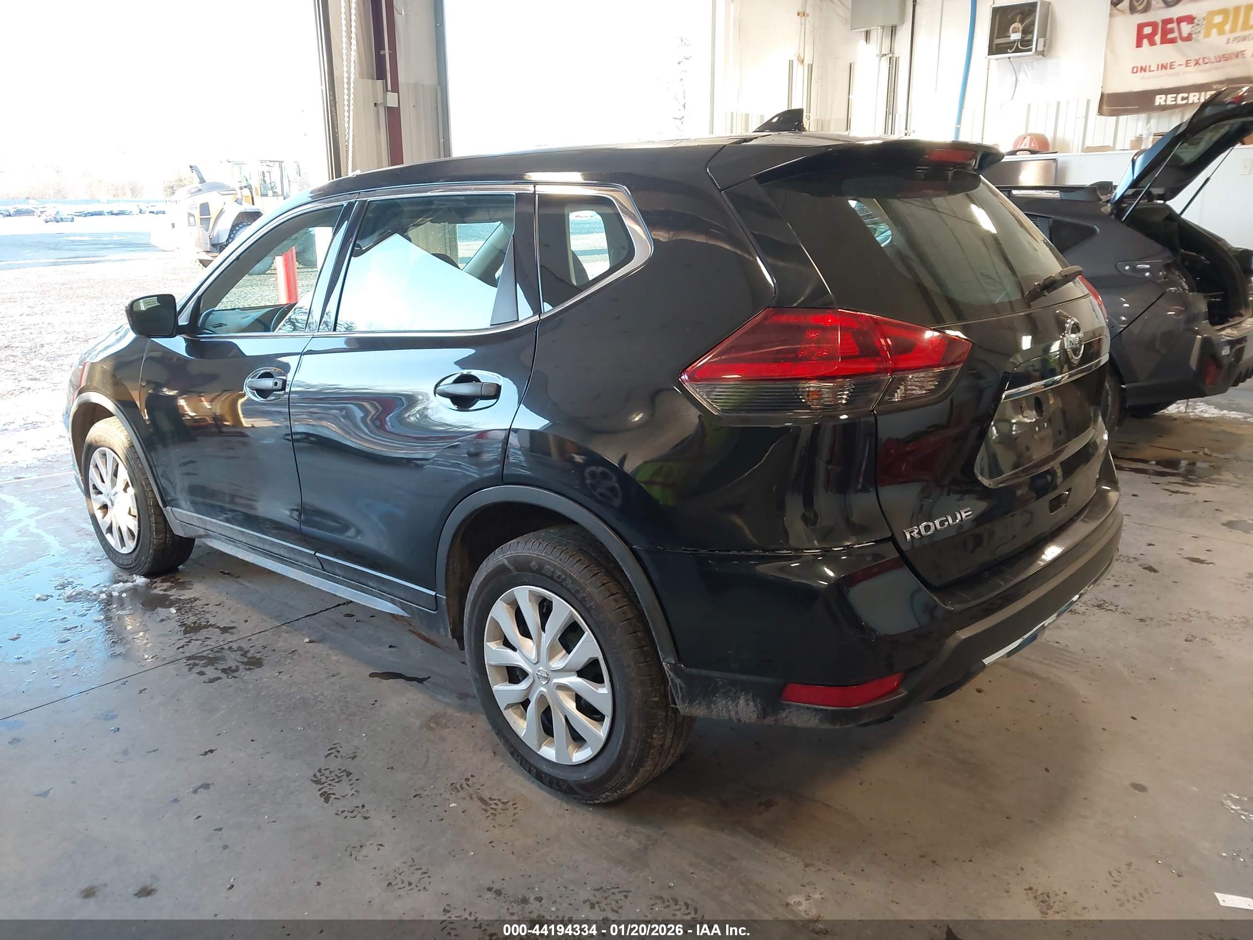 NISSAN ROGUE image 3