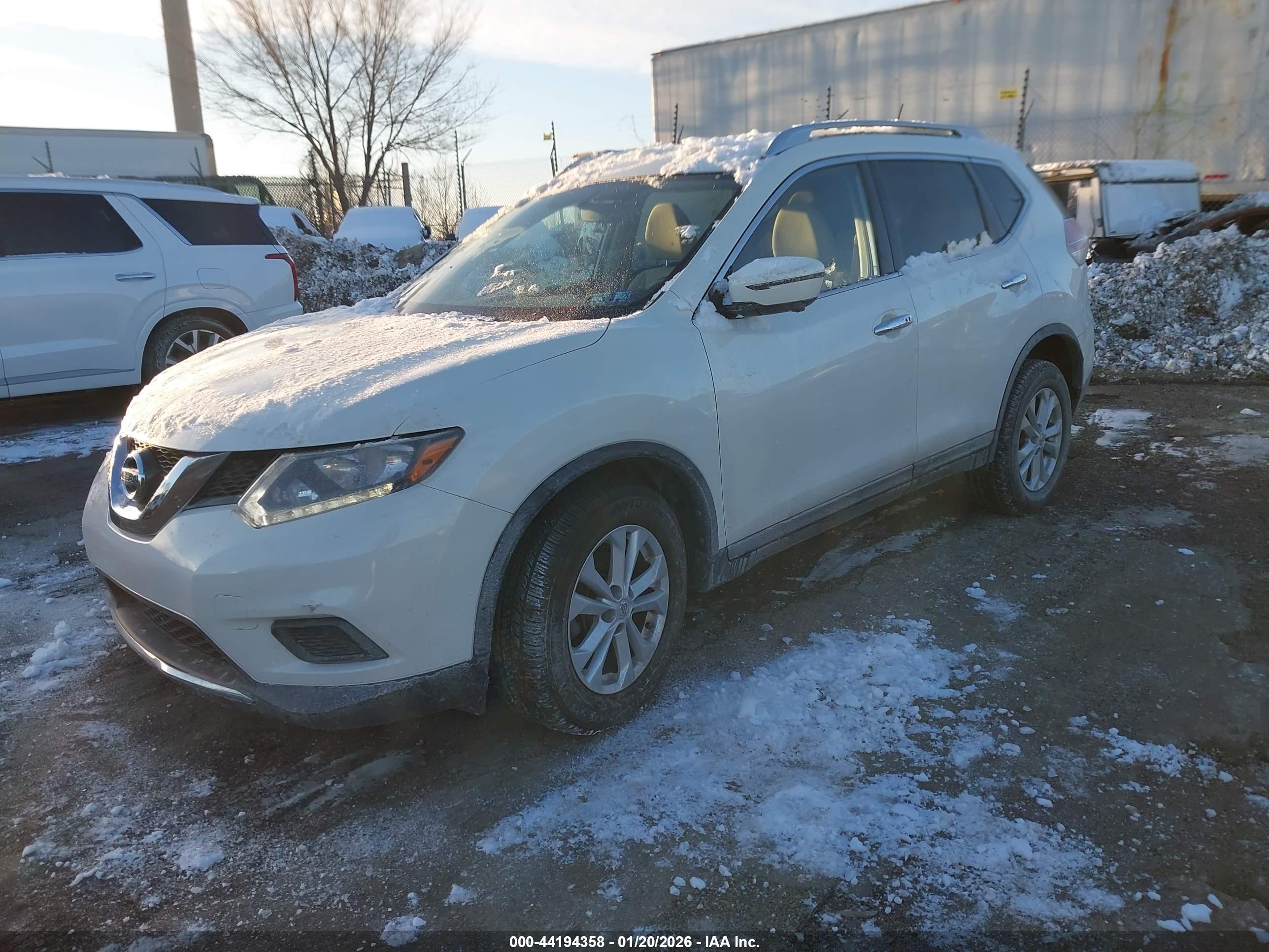 NISSAN ROGUE image 2