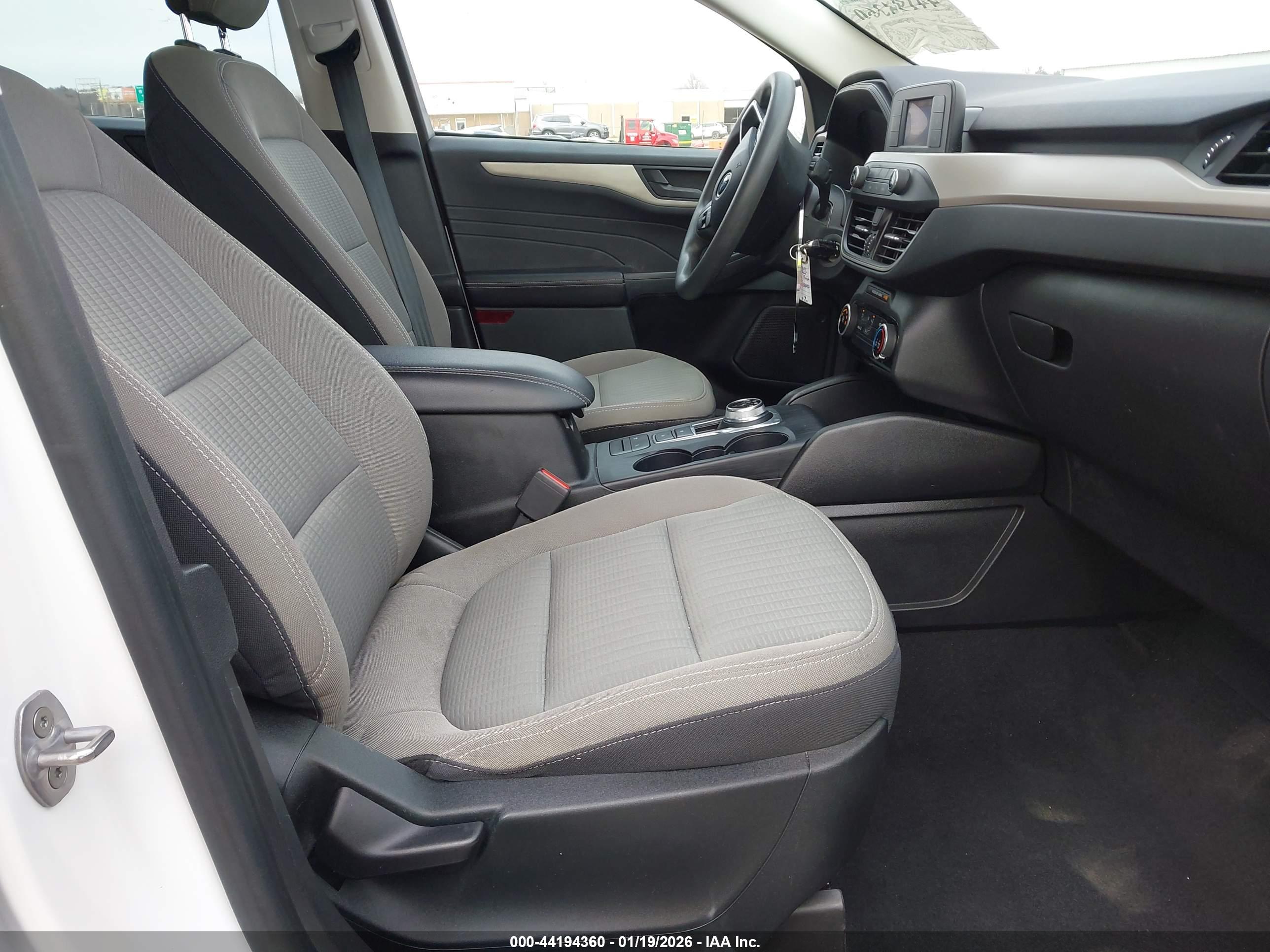 FORD ESCAPE image 5