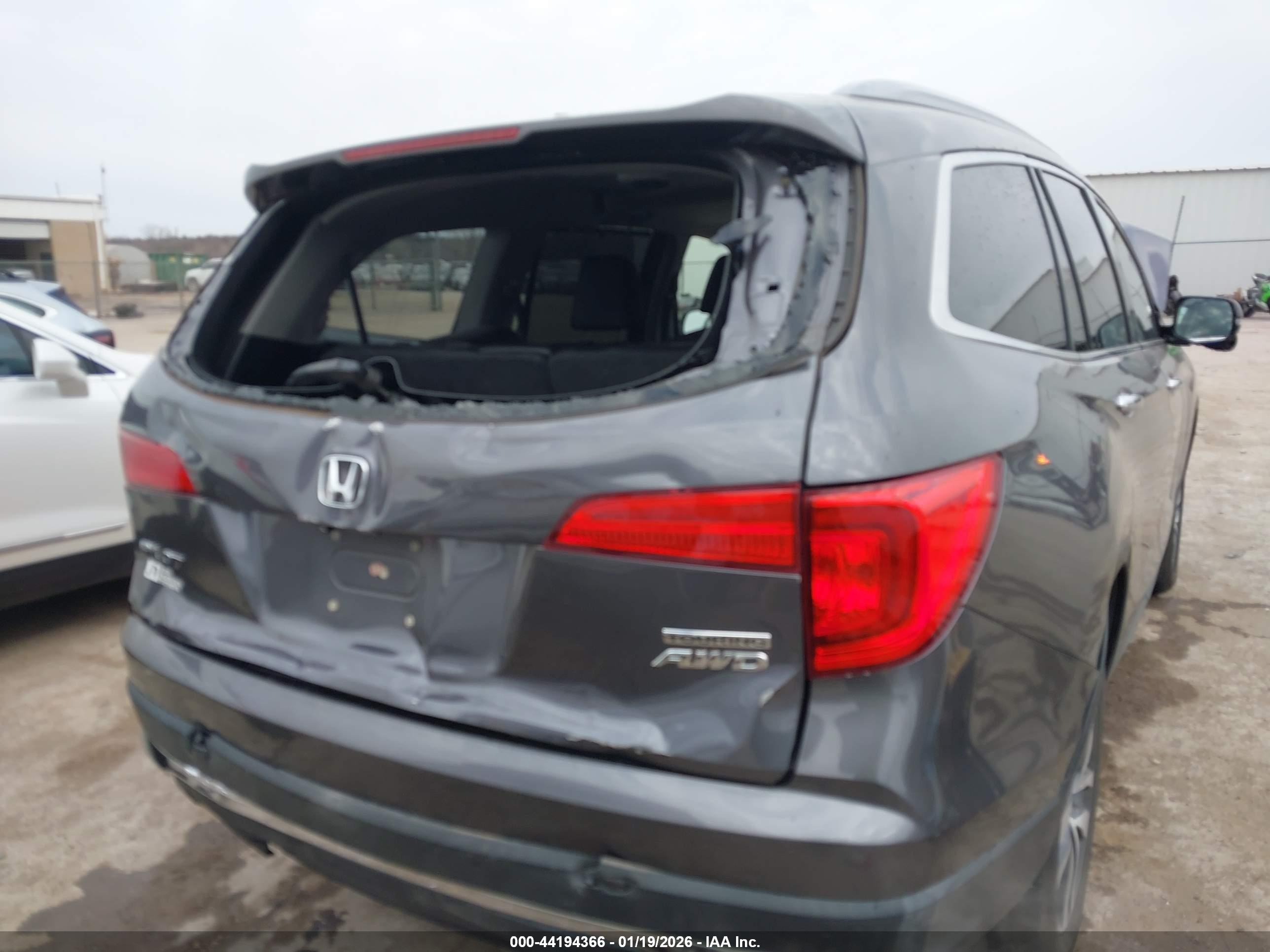 HONDA PILOT image 6