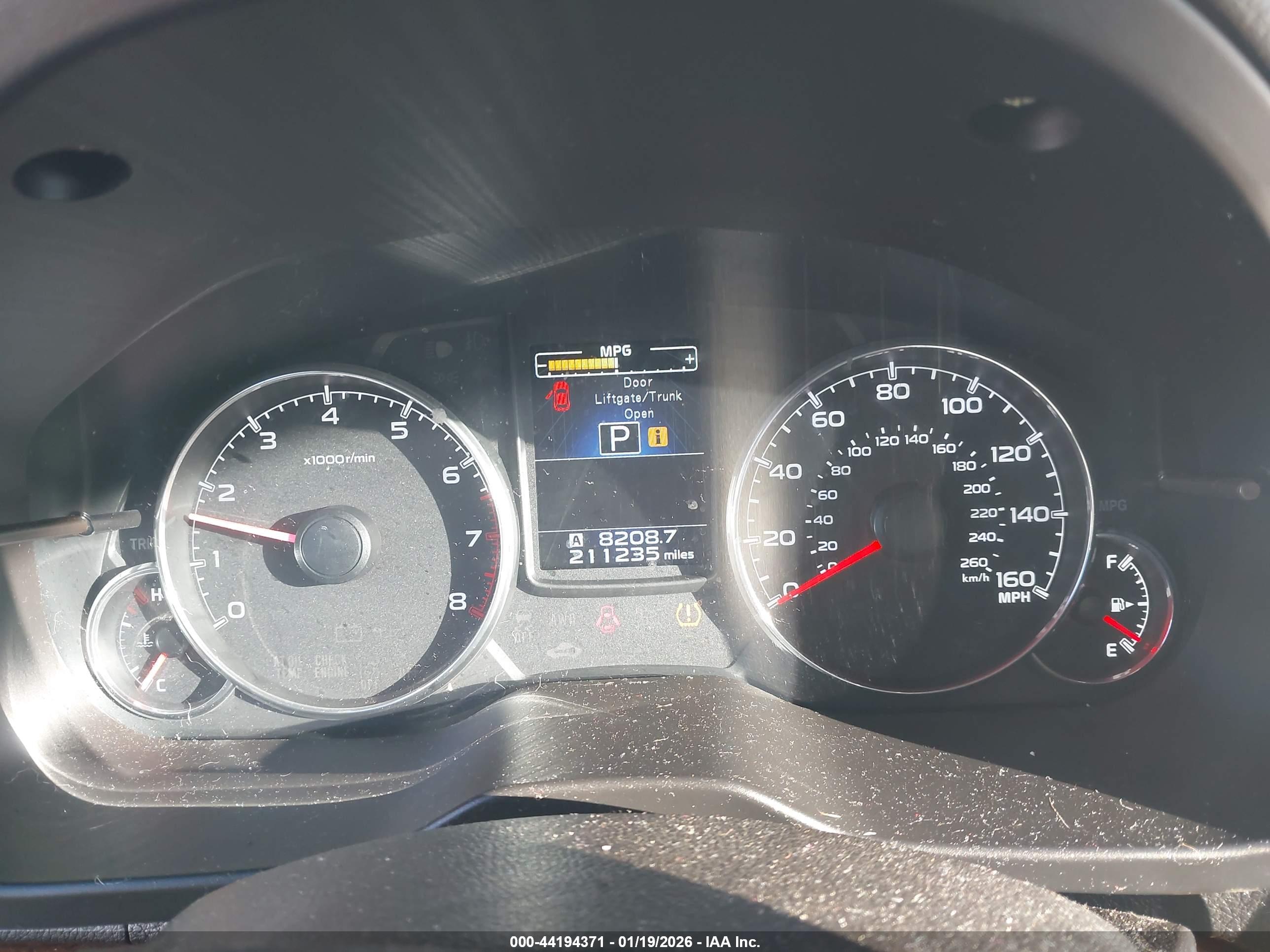 SUBARU OUTBACK image 7