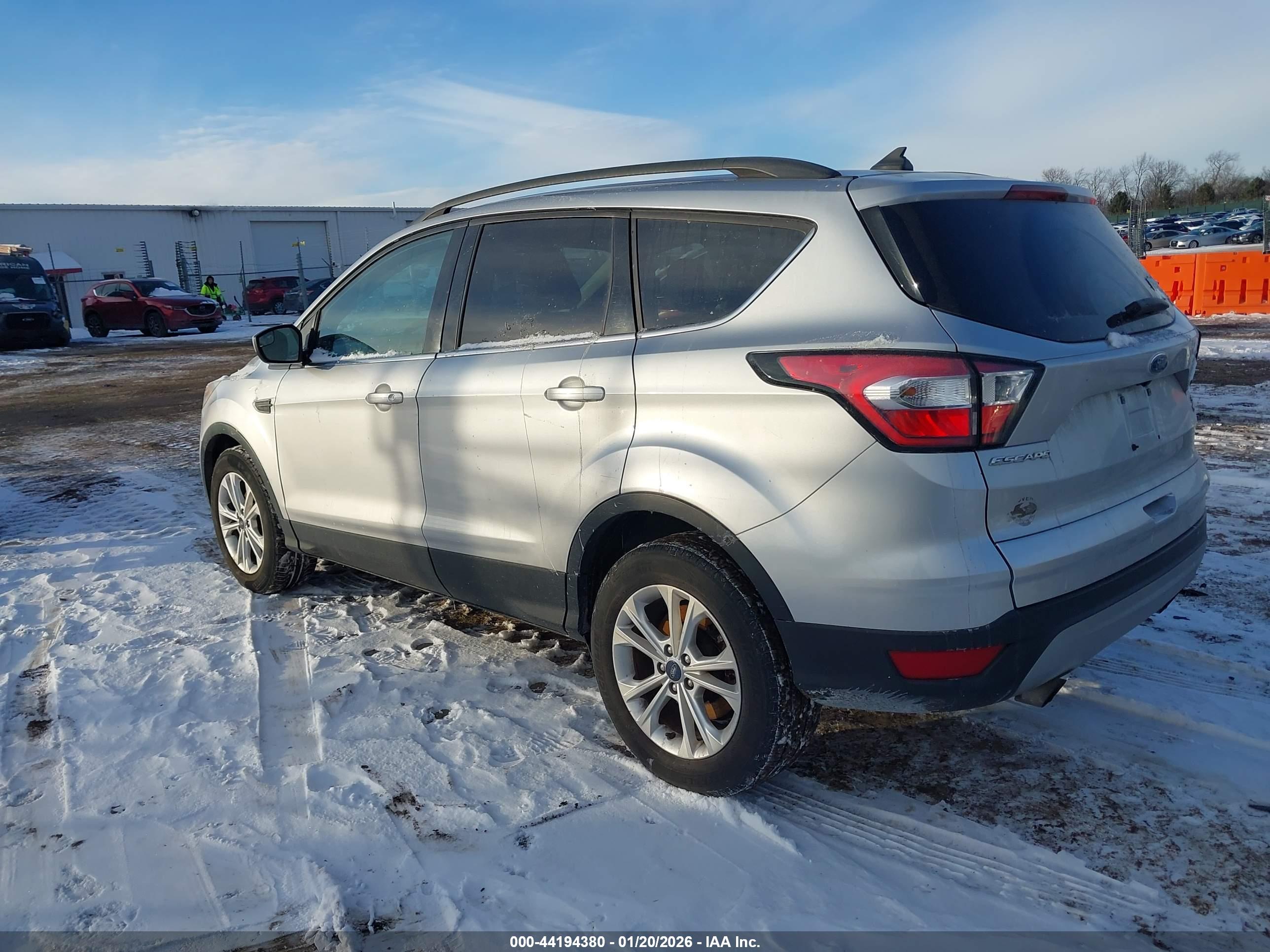 FORD ESCAPE image 3