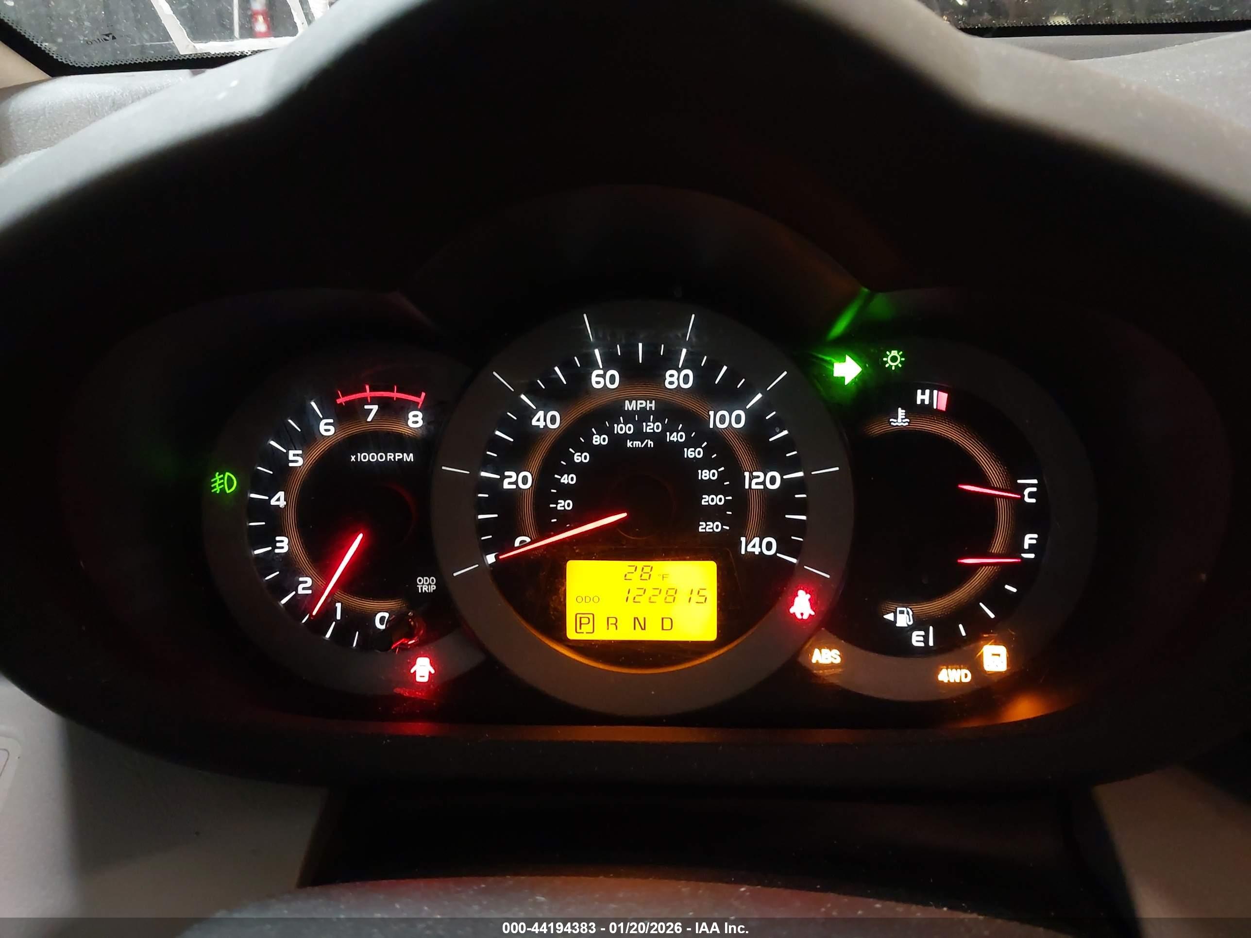 TOYOTA RAV4 image 7