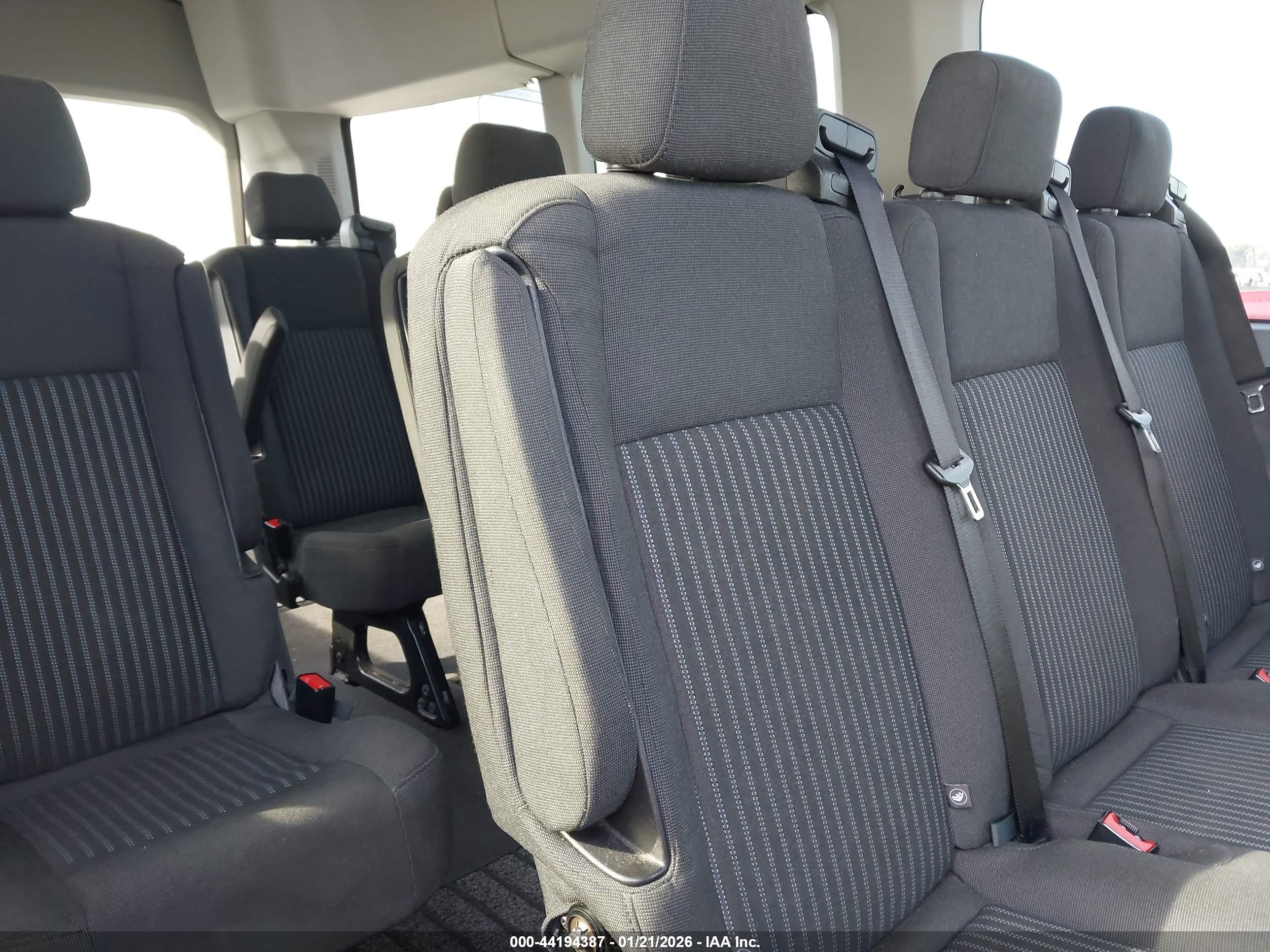 FORD TRANSIT-350 image 7