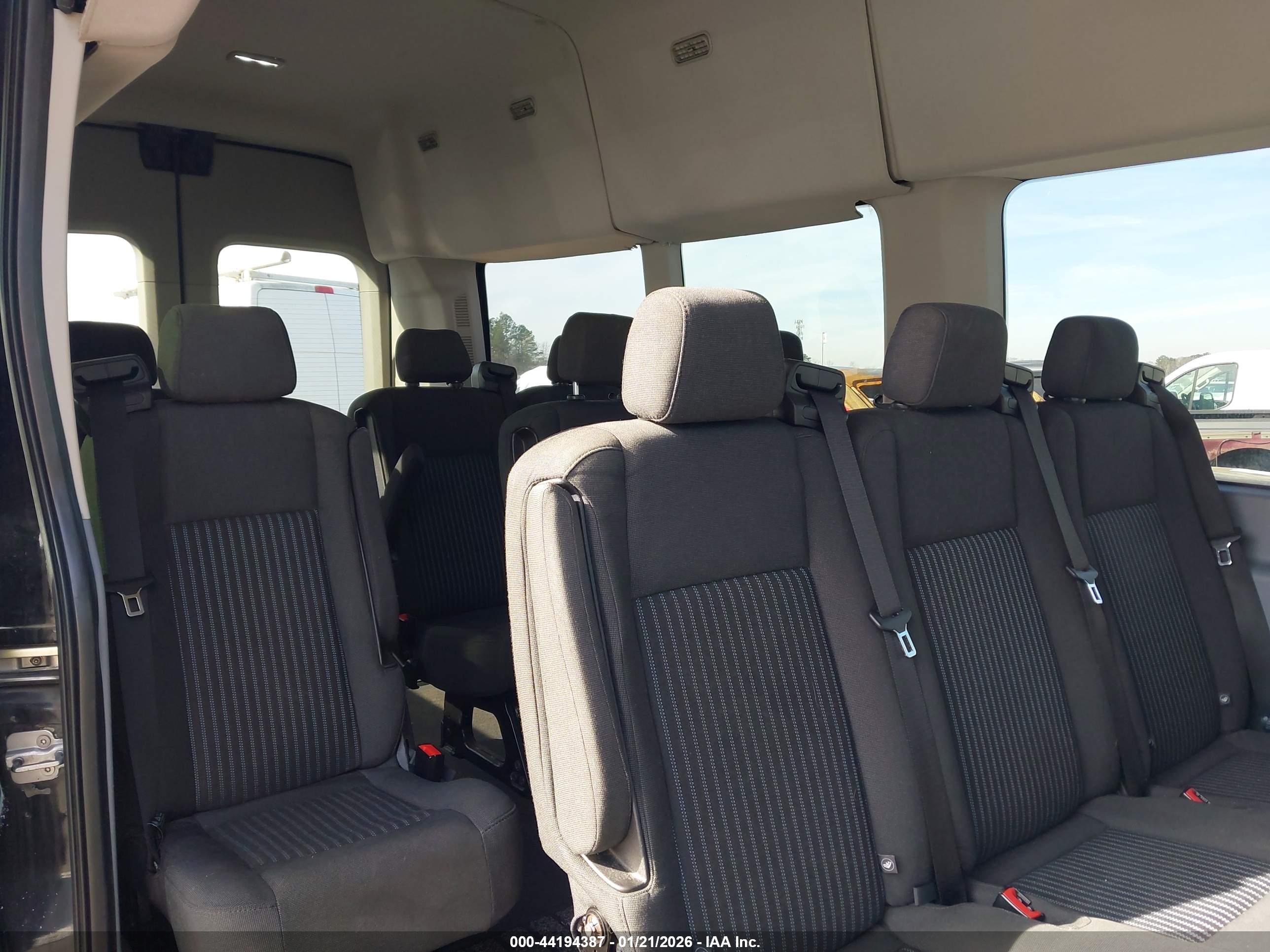 FORD TRANSIT-350 image 8