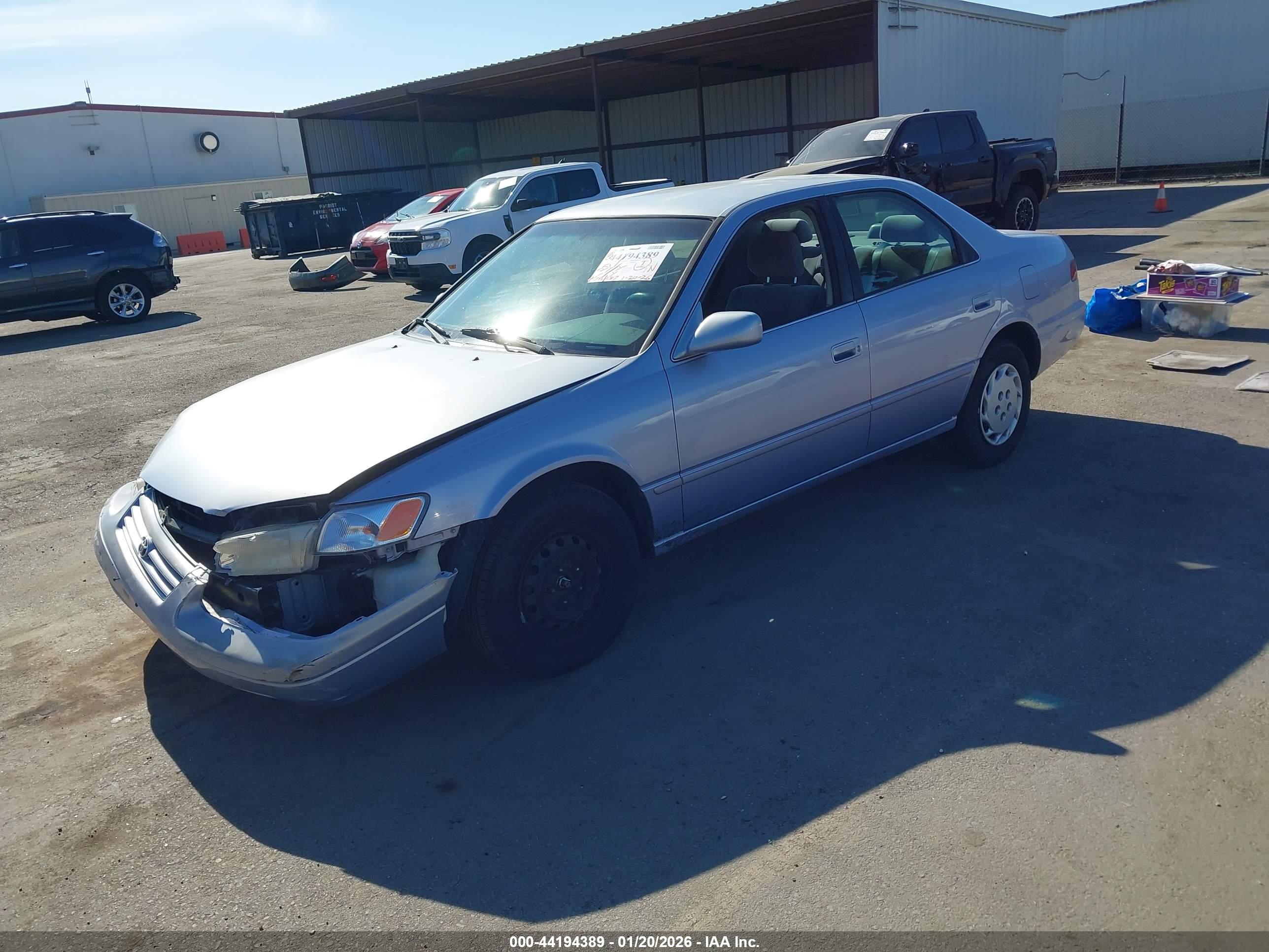TOYOTA CAMRY image 2