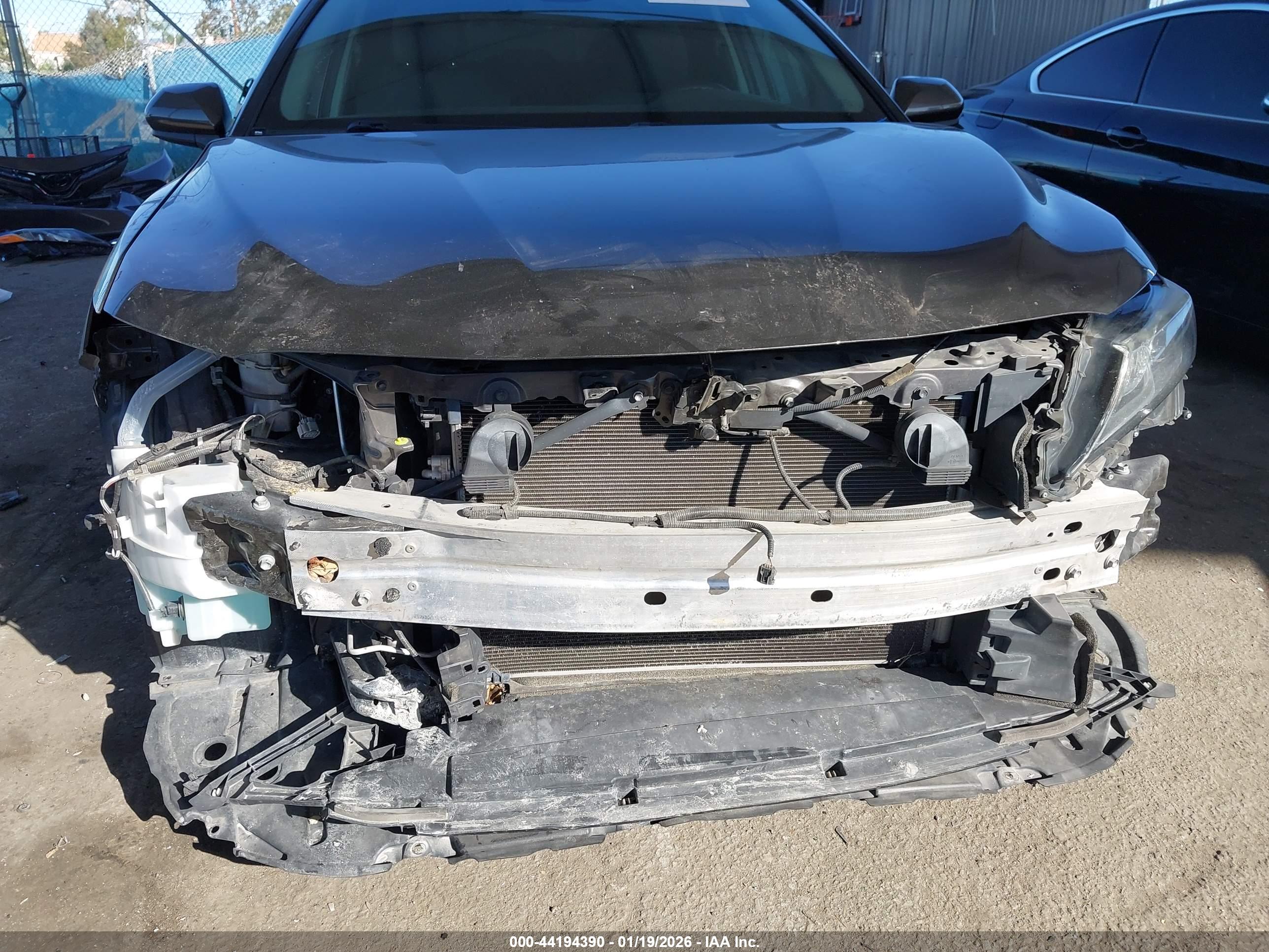 TOYOTA CAMRY image 6
