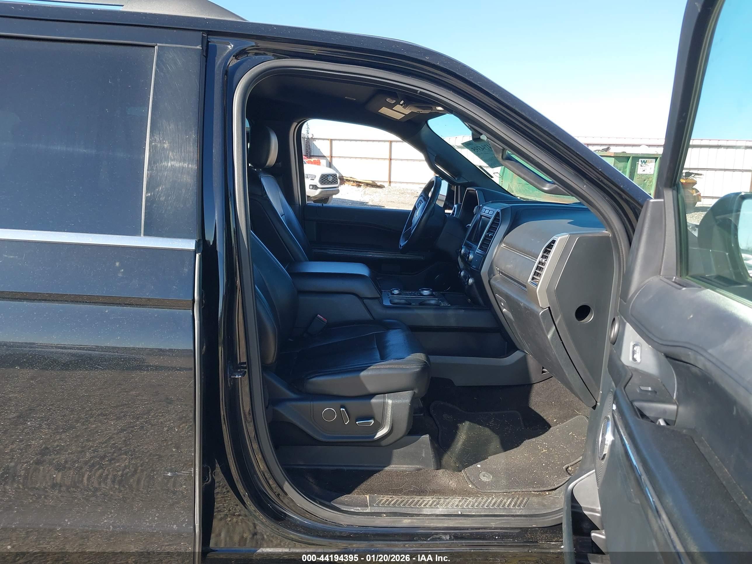 FORD EXPEDITION image 5