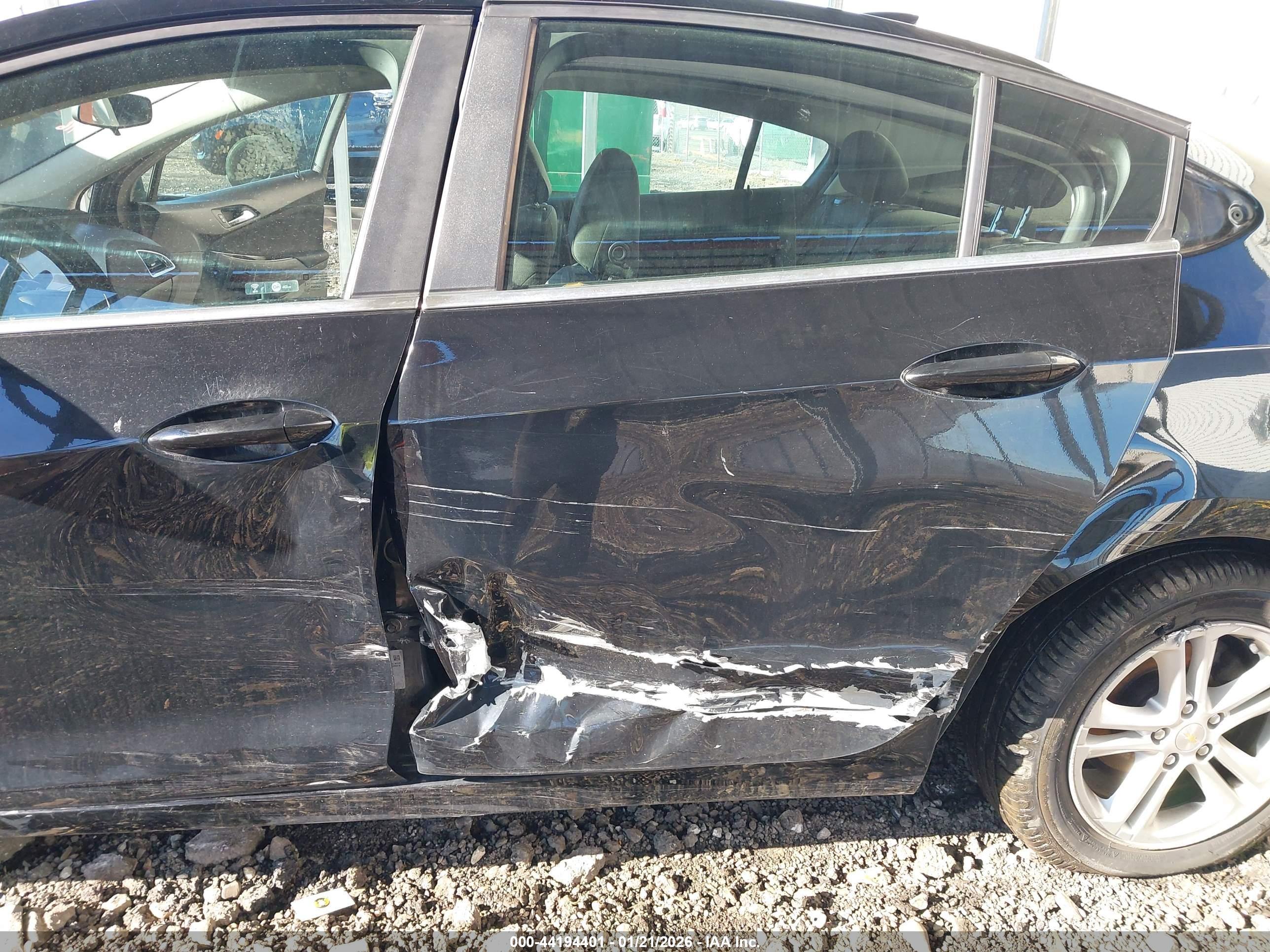 CHEVROLET CRUZE image 6